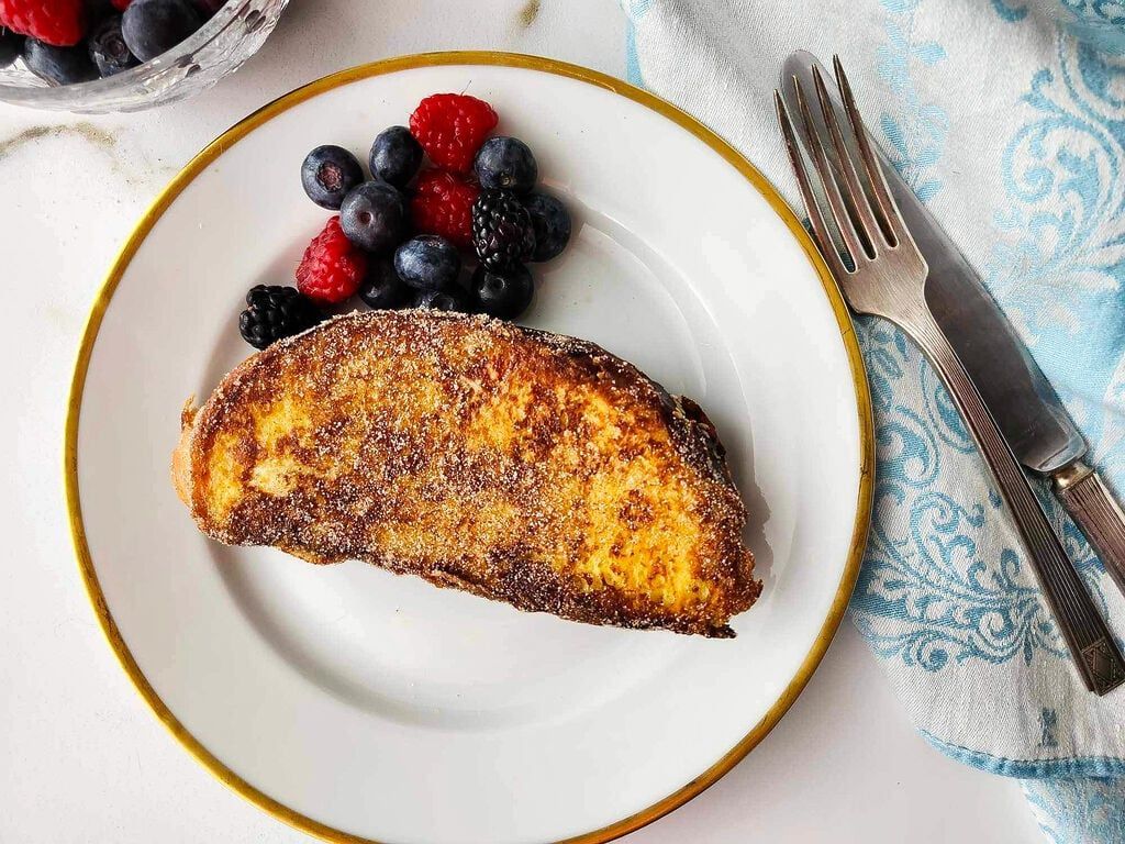 1024x768 Tsoureki French toast sandwich with cream cheese and jam