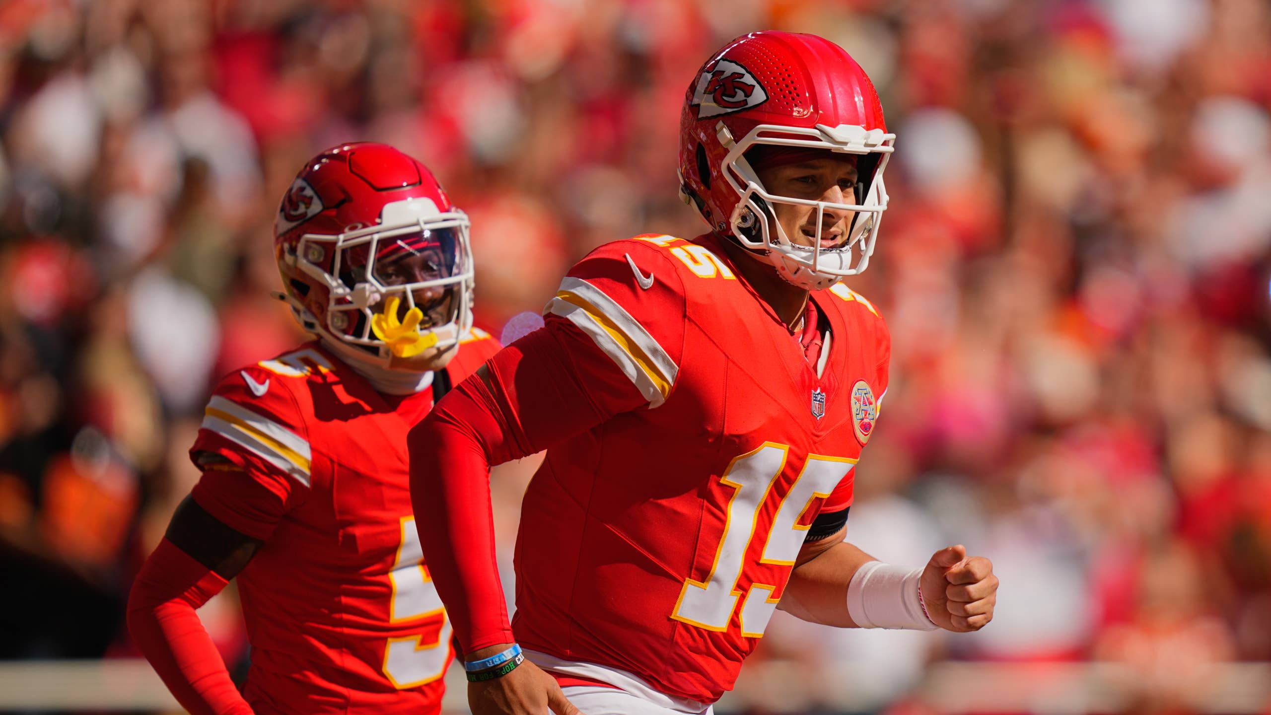 2560x1440 Patrick Mahomes Can Help Chiefs Star Earn 2 $500K Bonuses During Cowboys Game