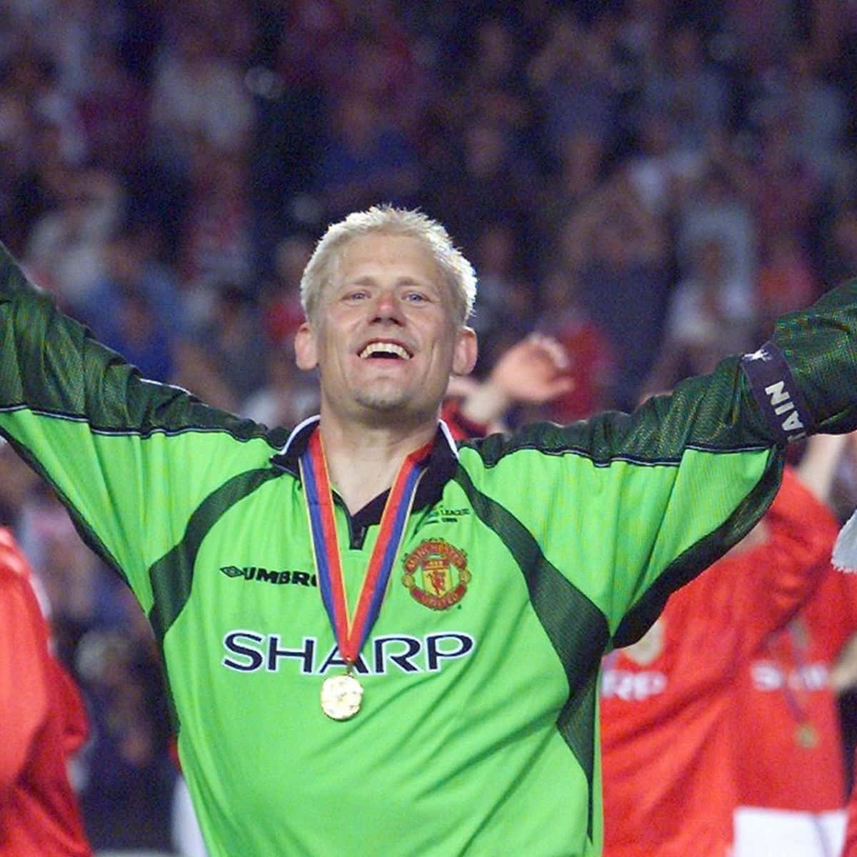 1200x1200 Download Peter Schmeichel Manchester United Medal Wallpaper