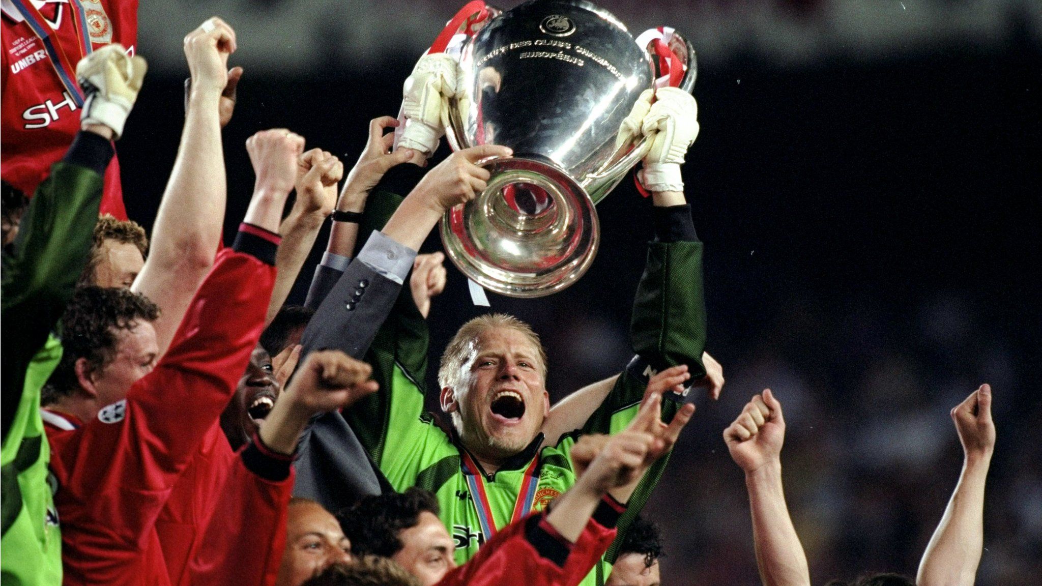 2048x1152 Peter Schmeichel voted greatest goalkeeper in the Premier League could be why