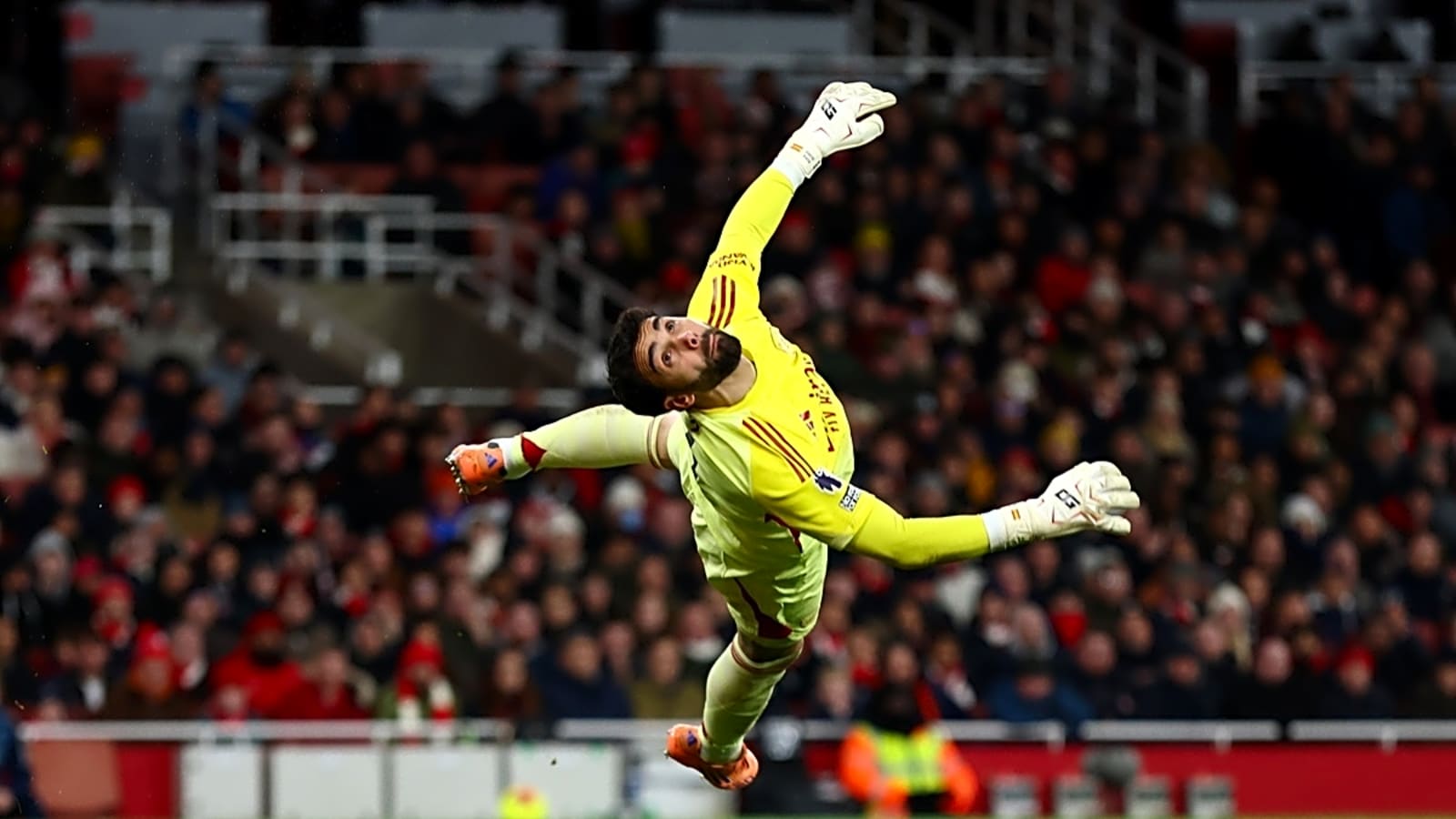 1600x900 Peter Schmeichel insists Arsenal won the title because of one man