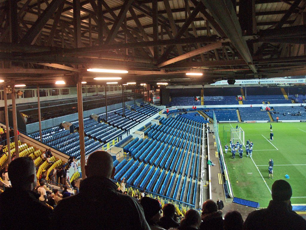 1024x768 Elland Road, South