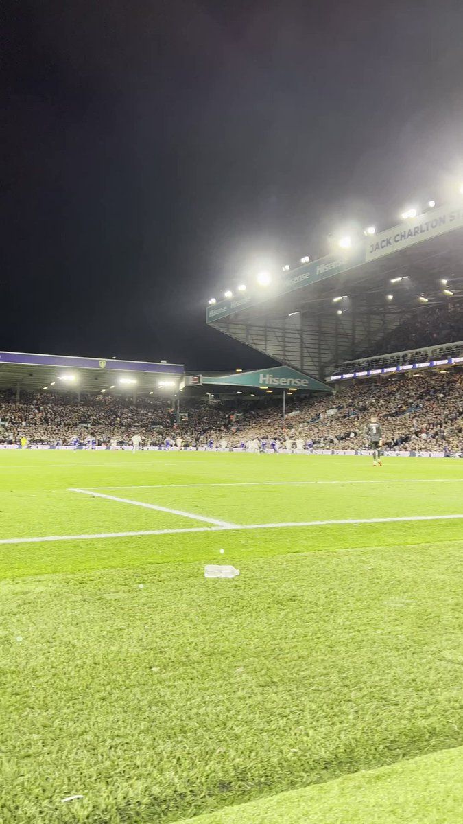 675x1200 Scenes at Elland Road ⚡ ⚡