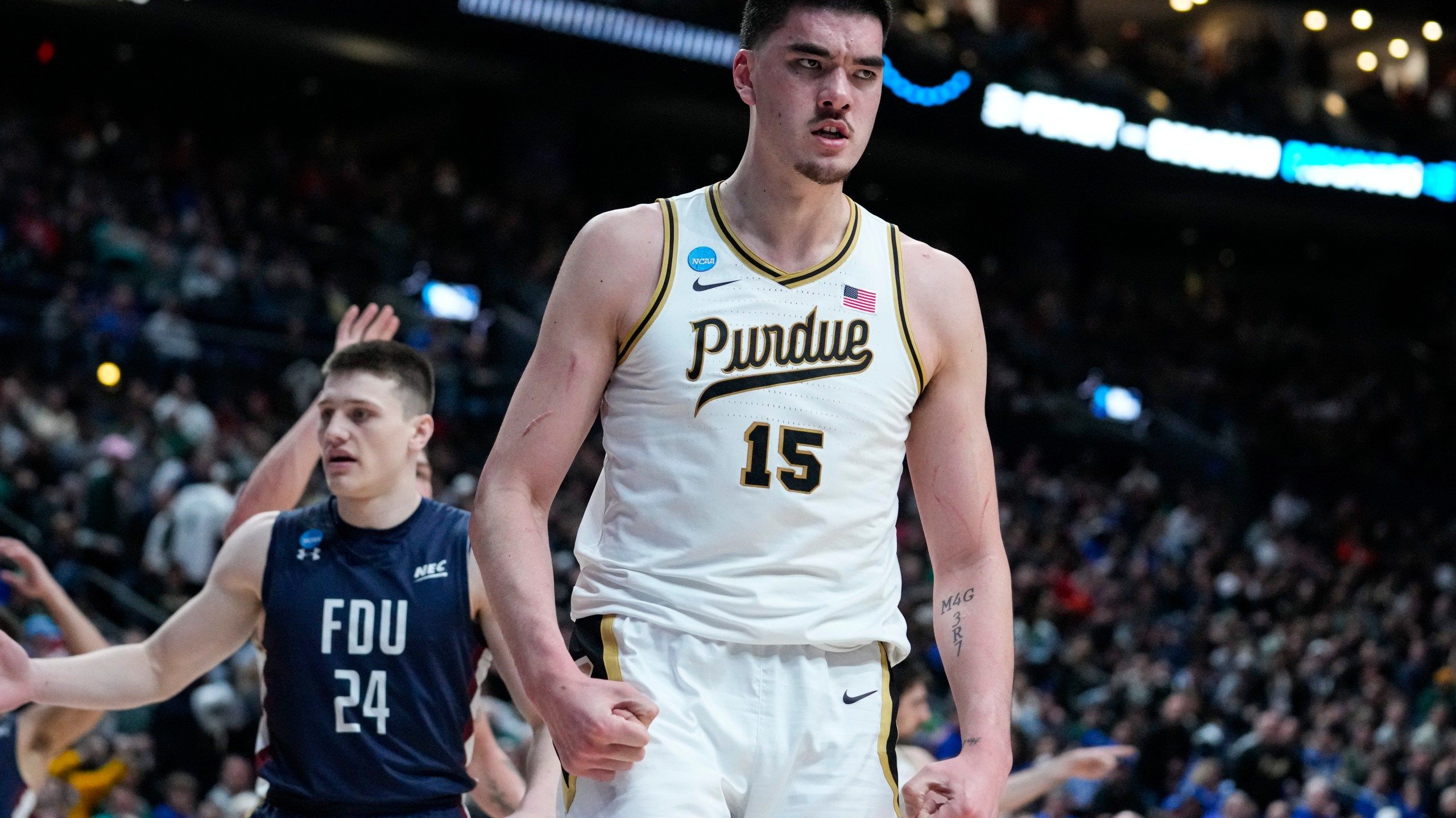 2560x1440 Purdue's Zach Edey named AP men's player of the year