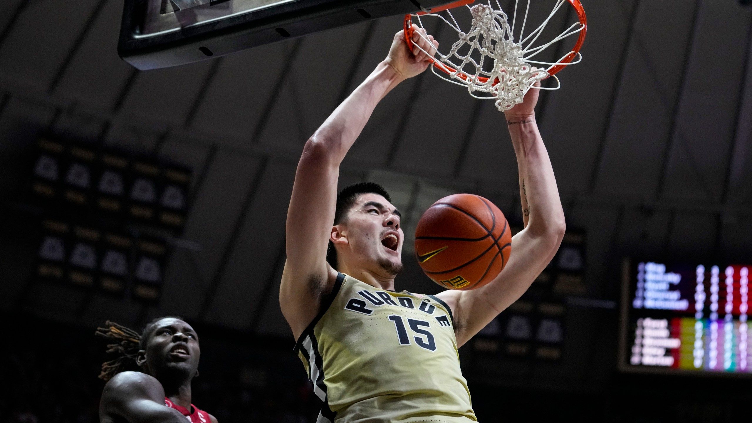 2560x1440 Purdue's Edey returning to school at NBA draft deadline; Kentucky's Tshiebwe stays in