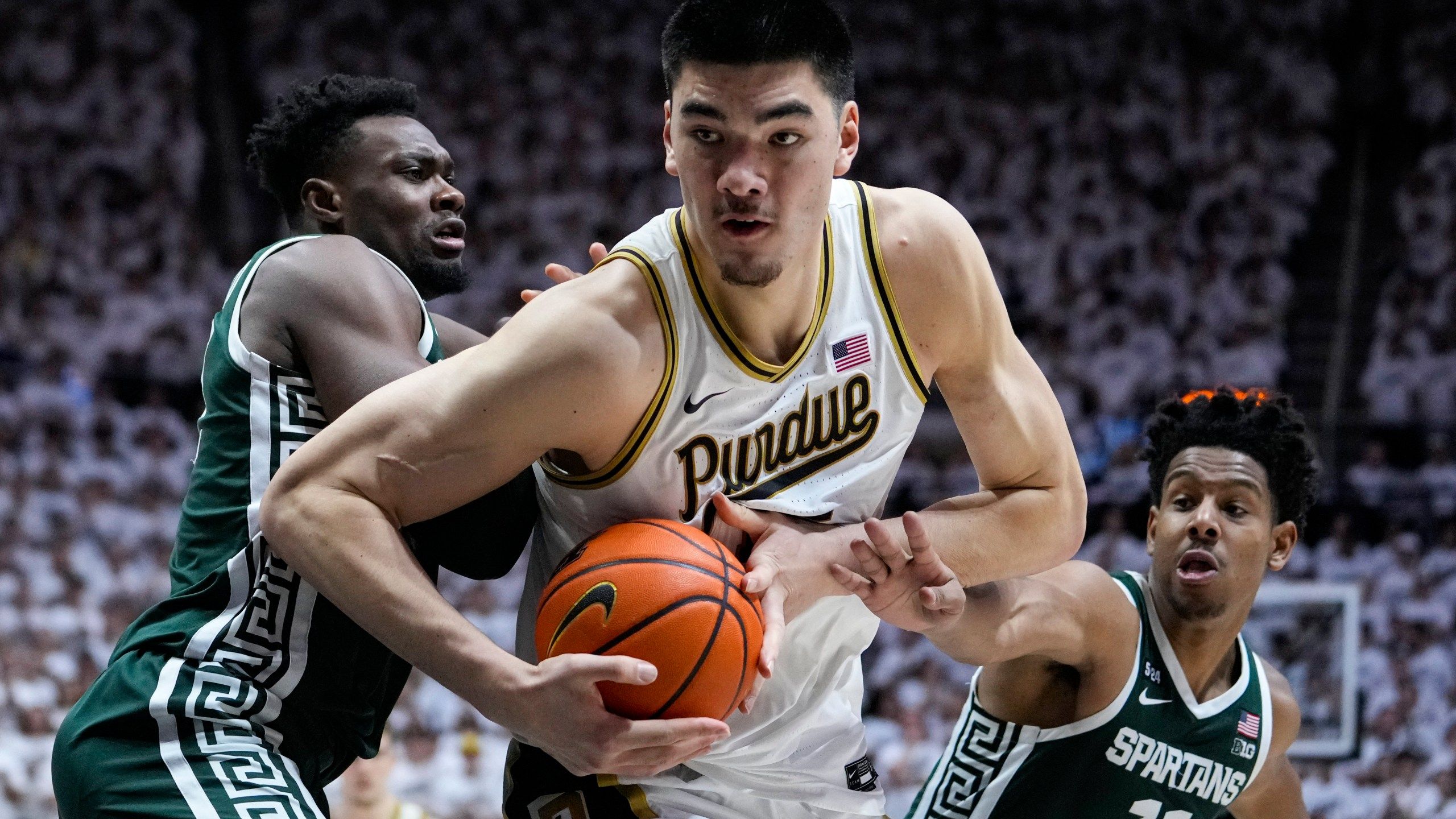 2560x1440 Purdue's Edey wins Naismith Trophy