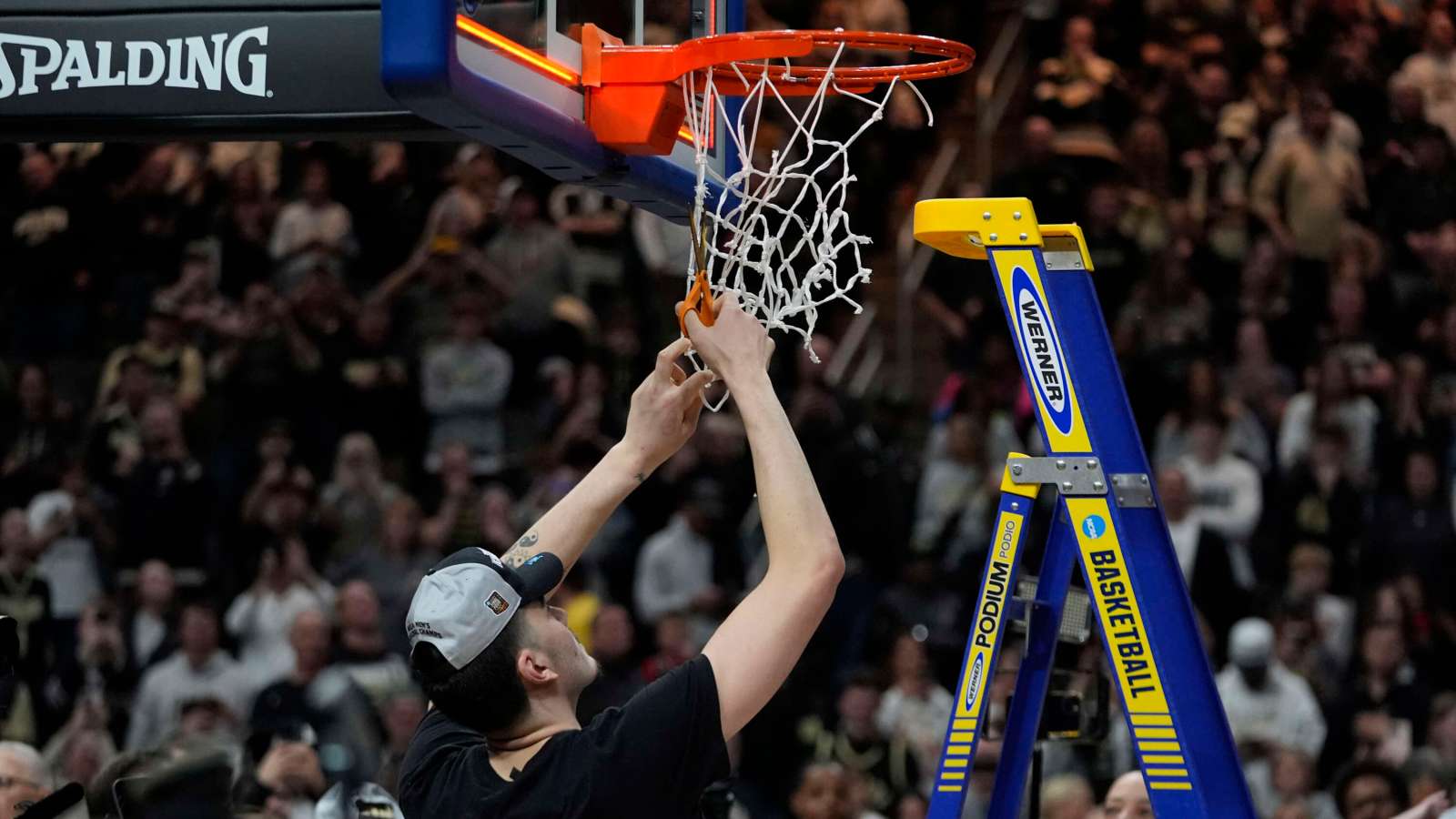 1600x900 Purdue's Zach Edey is the overwhelming choice for 2nd straight AP Player of the Year award