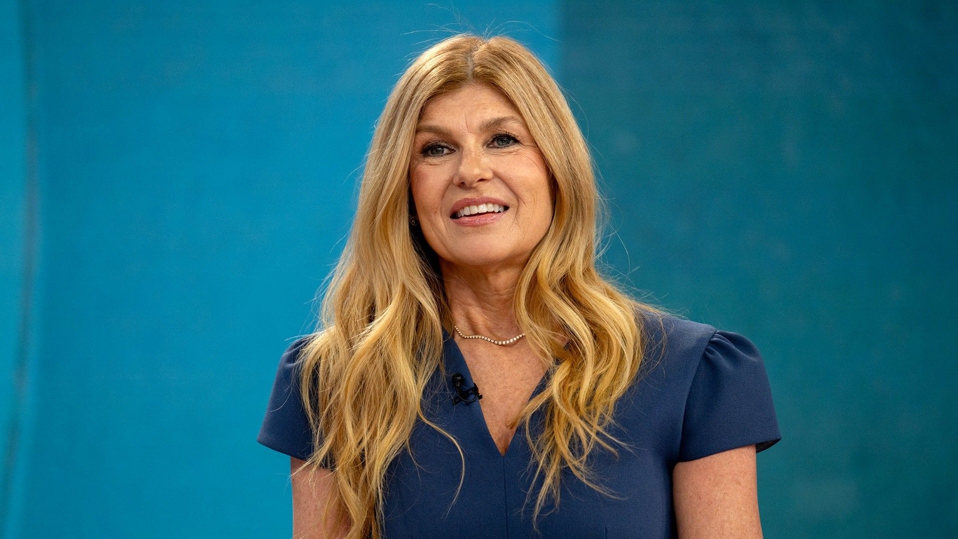 1920x1080 Connie Britton talks helping single moms in ‘The Motherhood'