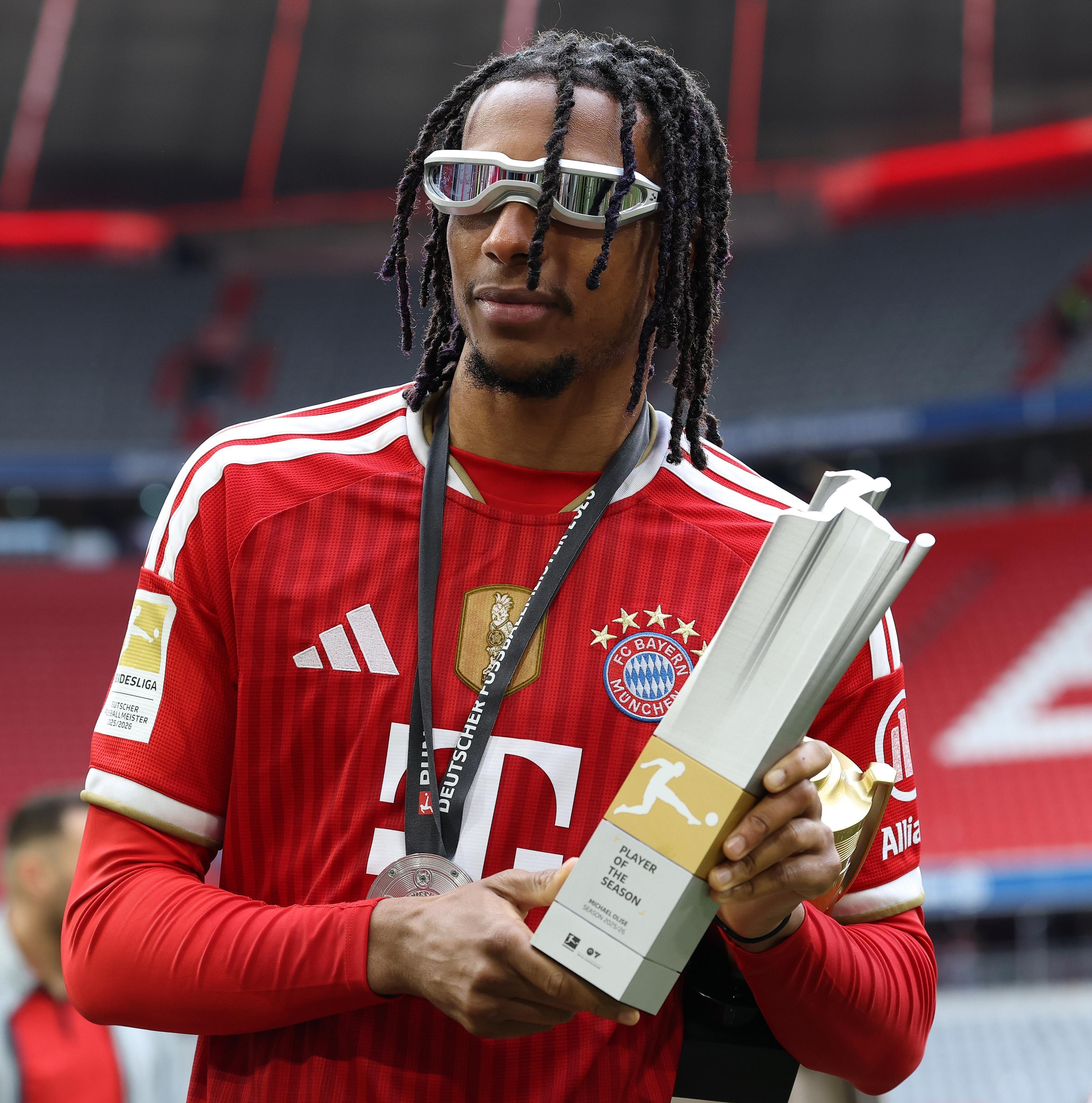 3765x3803 Olise says Bundesliga POTY award all down to Bayern team effort. Bavarian Football Works