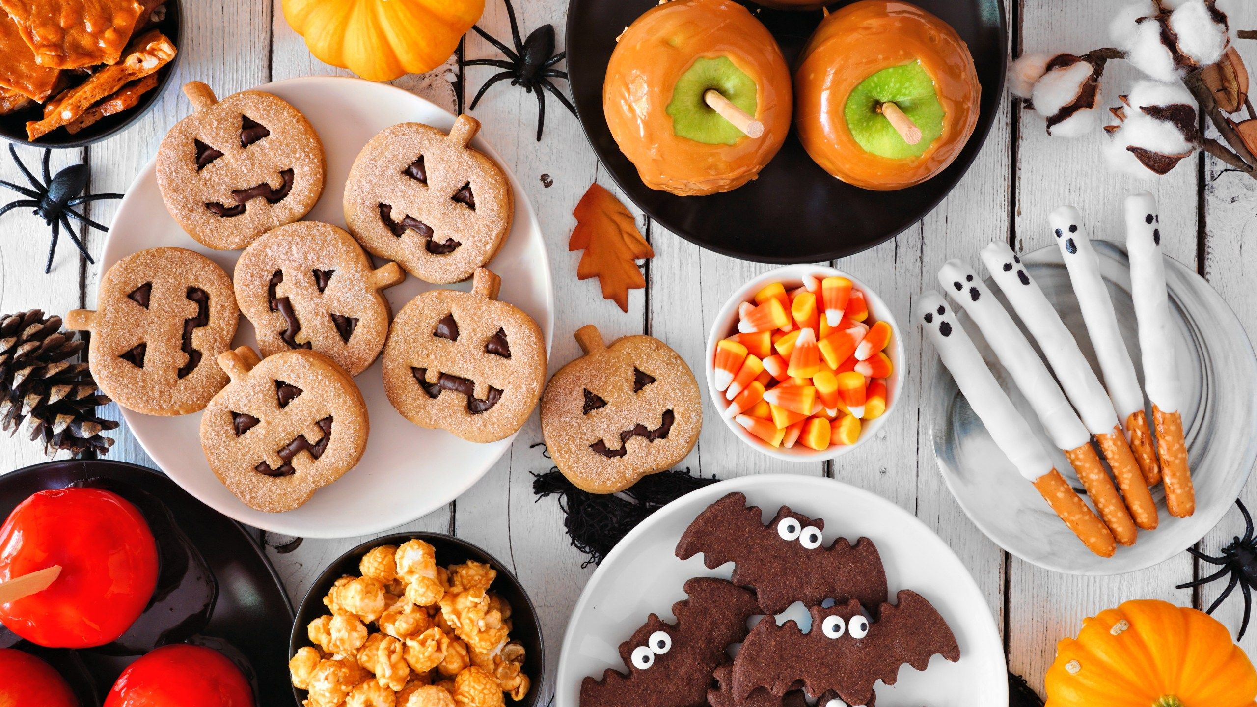 2560x1440 Halloween treats your whole family will love