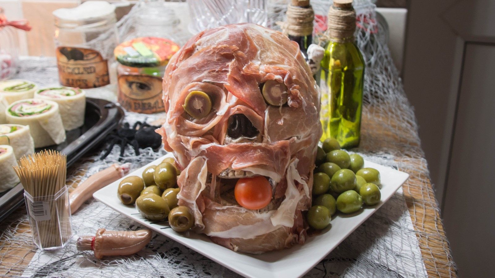 1600x900 Frightening Halloween Recipes