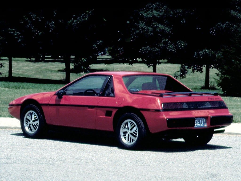 1024x768 Pontiac Fiero: The “Cheaper Corvette” Project that Lasted 20 Years