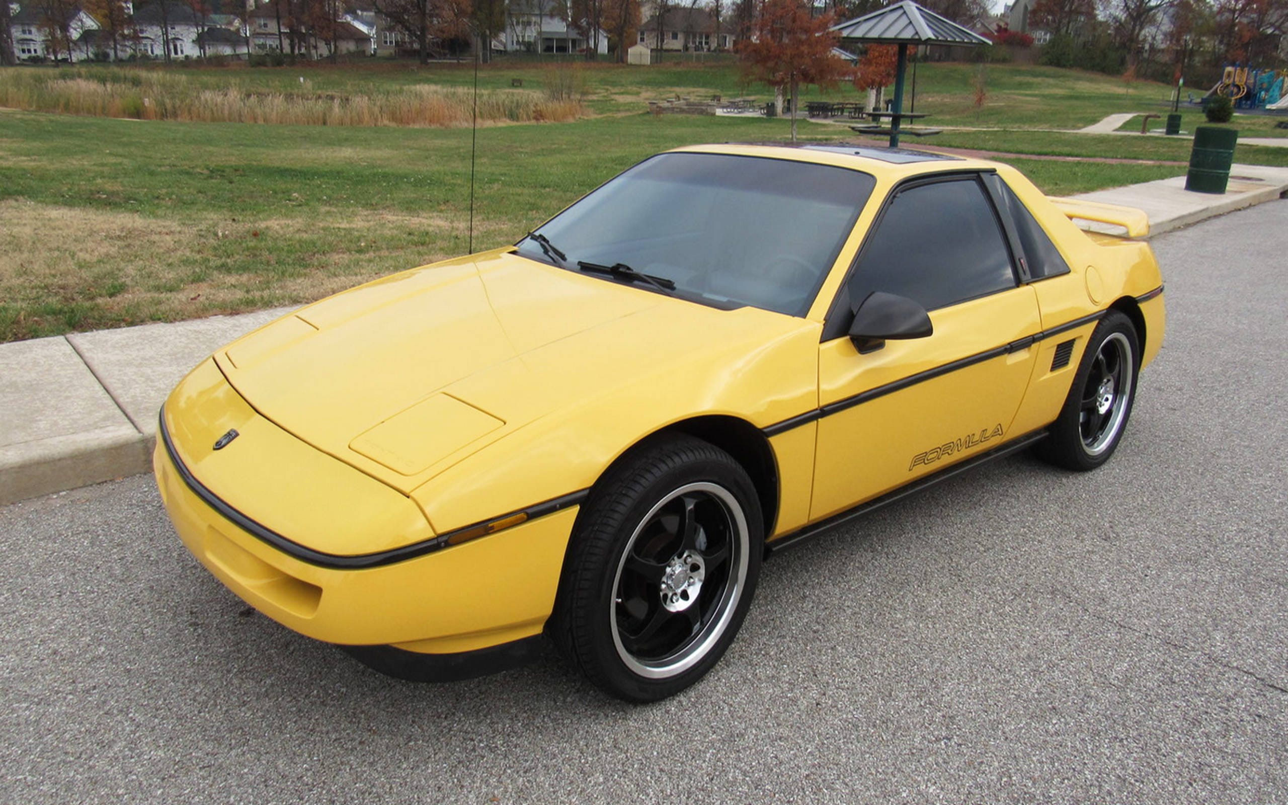 2560x1600 Gallery: 1988 Pontiac Fiero