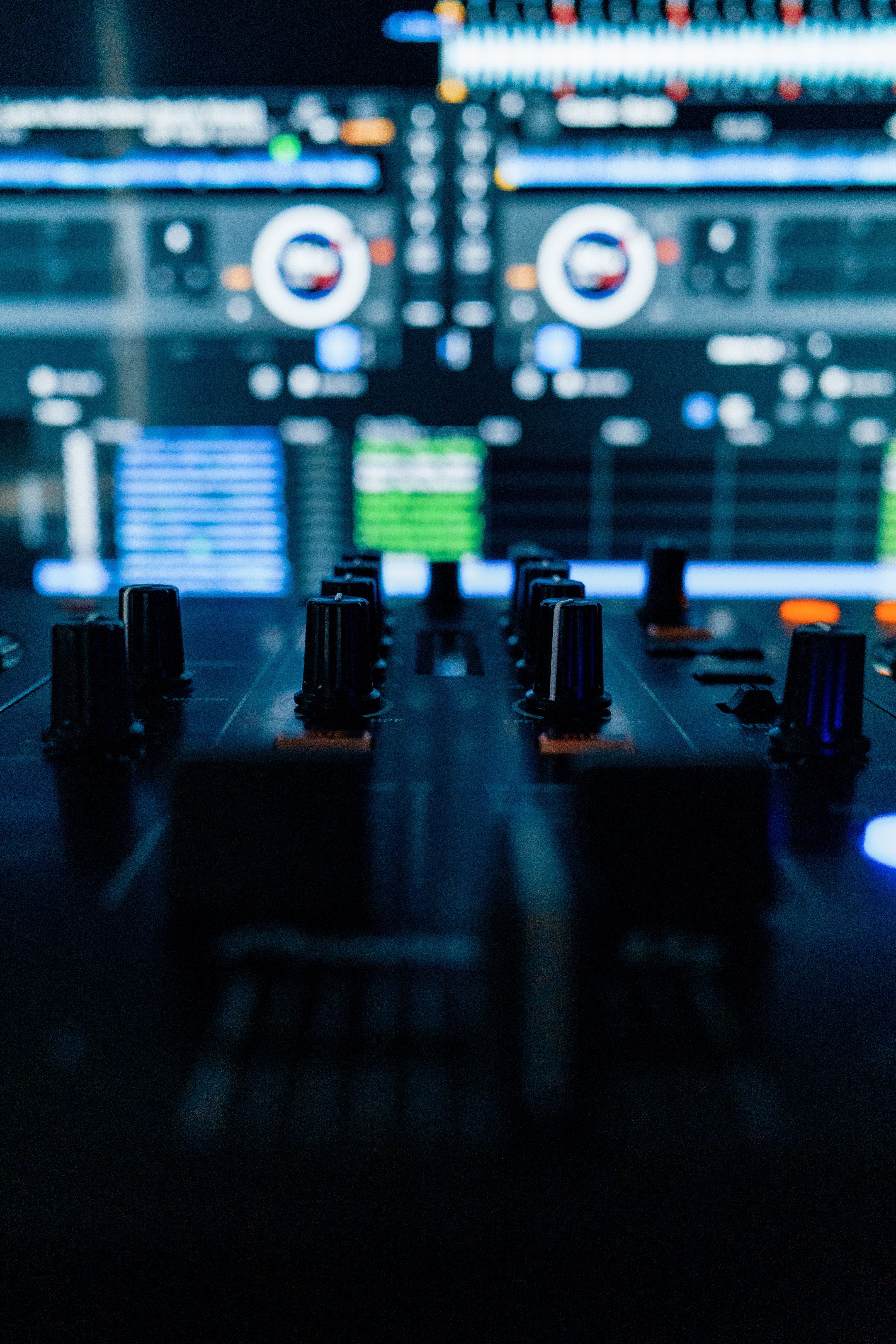 3953x5930 Mixing Console Phone Wallpaper: Free 4K & HD Downloads