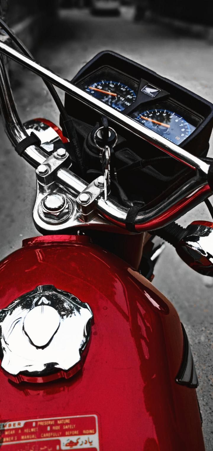 720x1520 Close Up Of Red Motorcycle Handlebars. B King Suzuki, Honda 125 Modified Pakistan, Danish Image