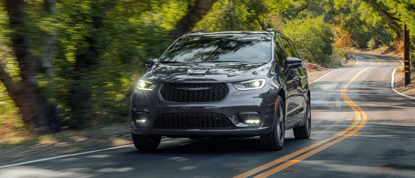 1440x617 Chrysler Pacifica Photo and Exterior