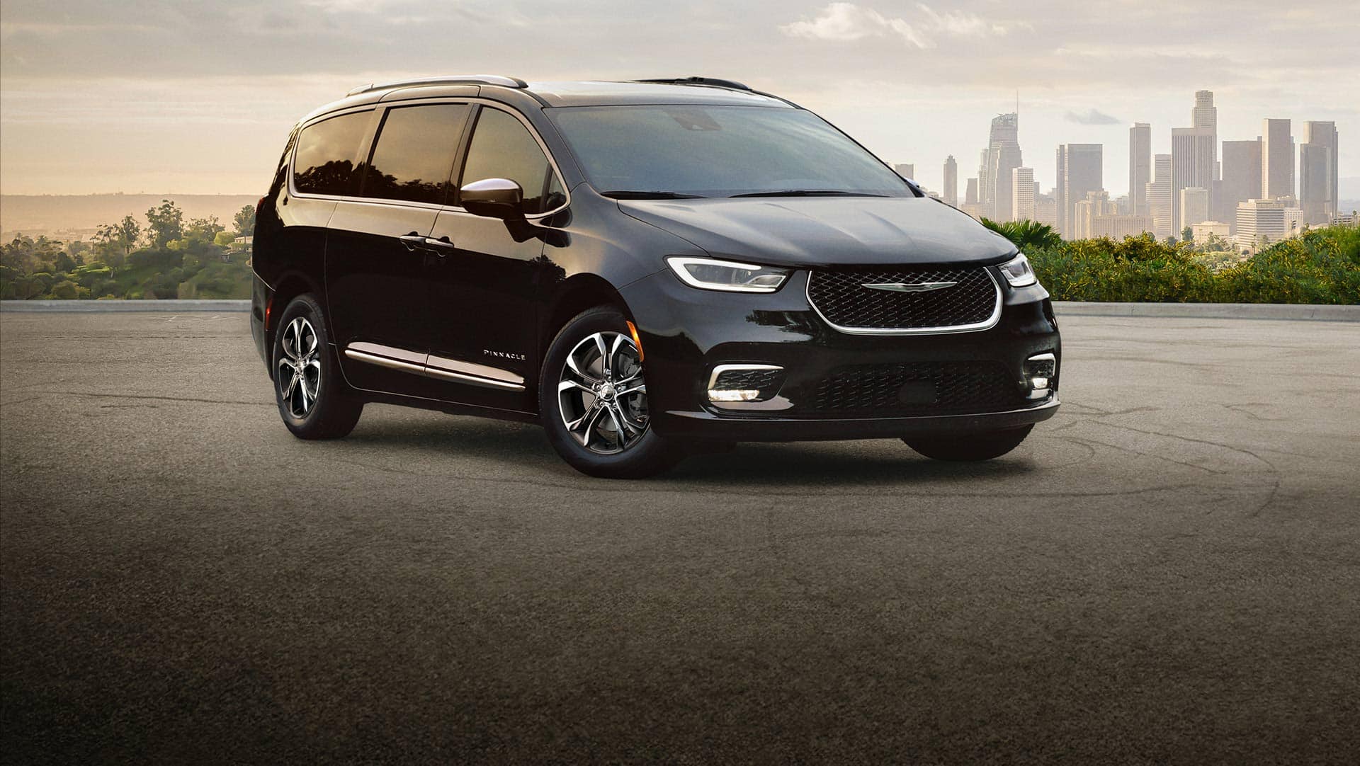 1920x1082 Chrysler Pacifica Minivan With Premium Design