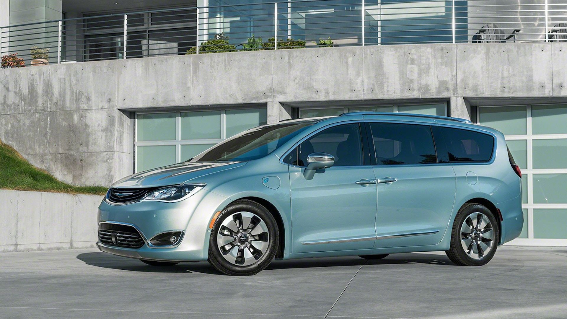 1920x1080 Chrysler Pacifica Hybrid: More Details On 30 Mile Plug In