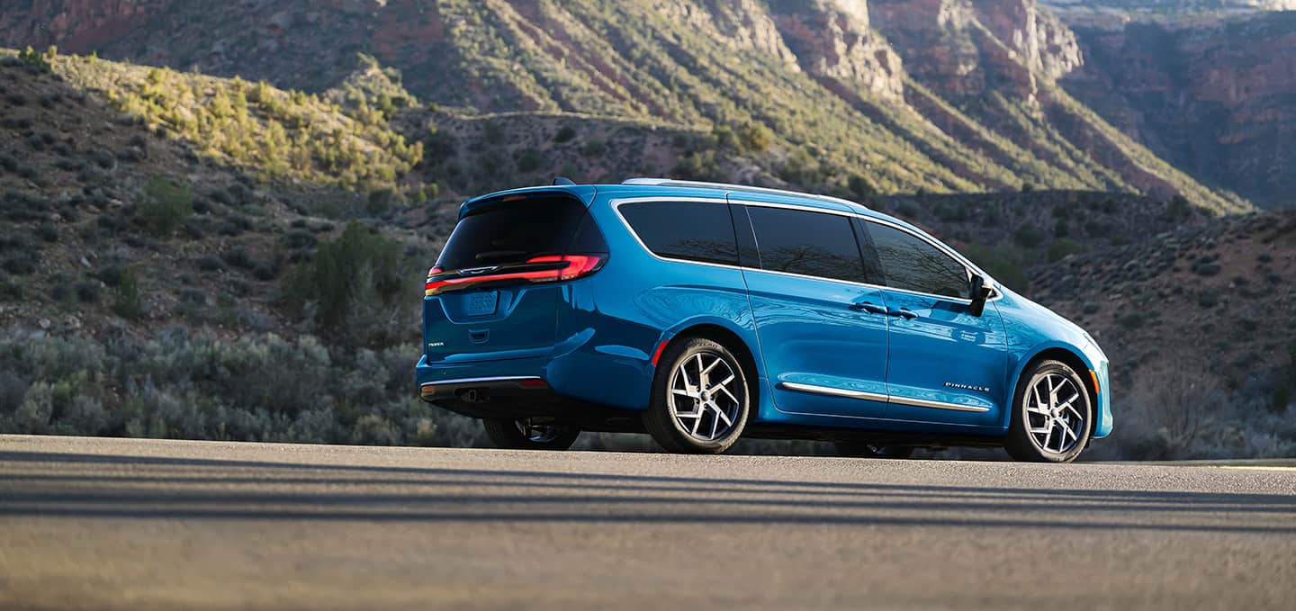 1440x679 Chrysler Pacifica Image Gallery