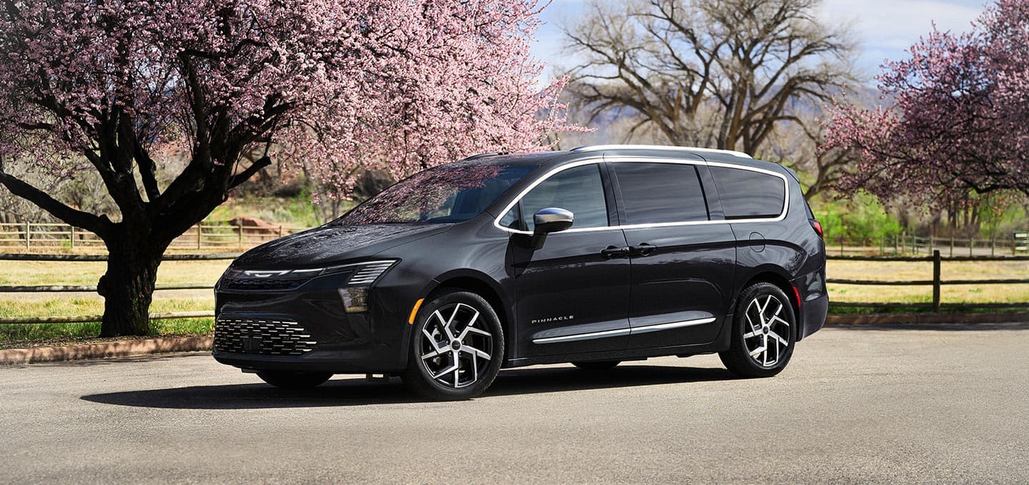 1440x679 Chrysler Pacifica Image Gallery