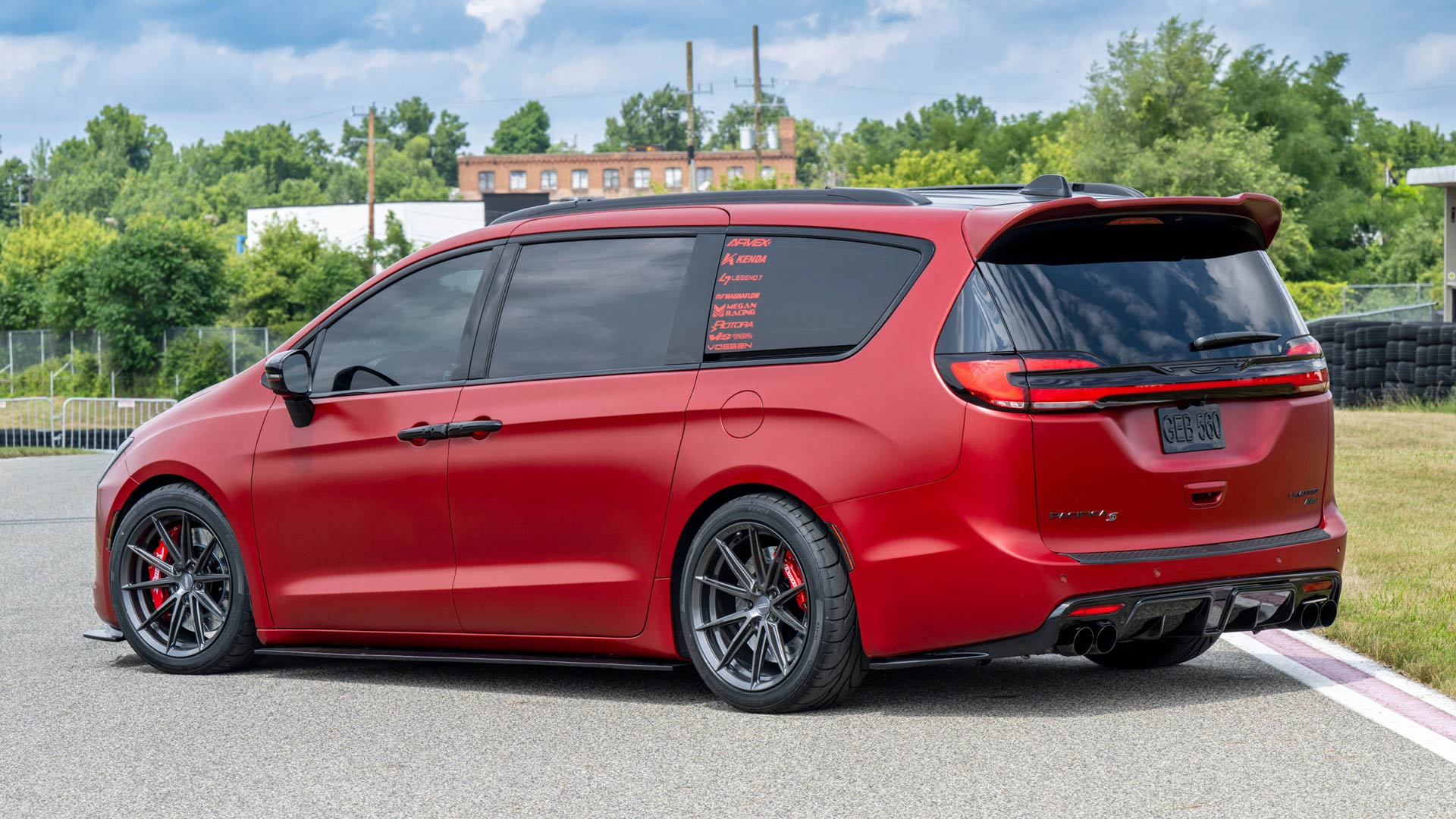 1920x1080 Chrysler reveals two custom Pacifica minivan concepts
