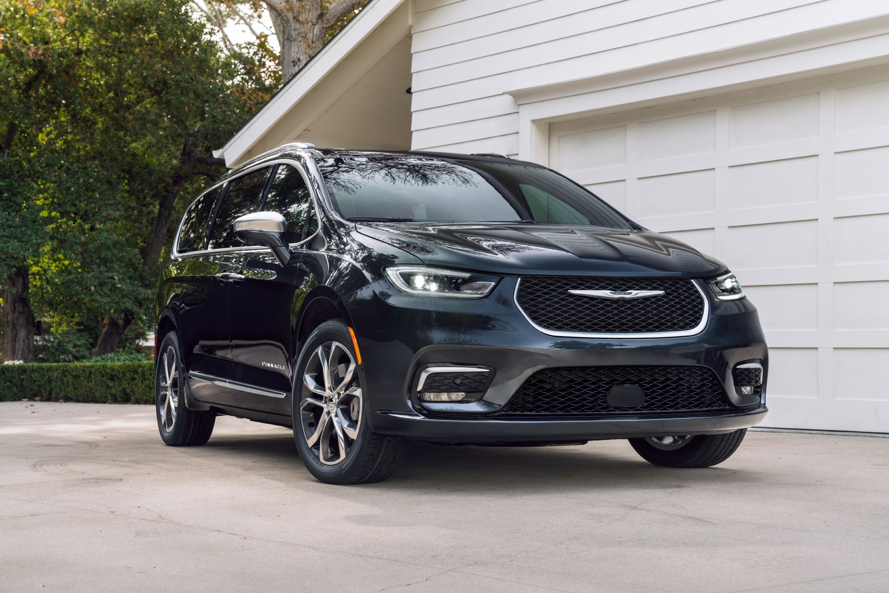 3000x2002 Chrysler Pacifica Wallpaper