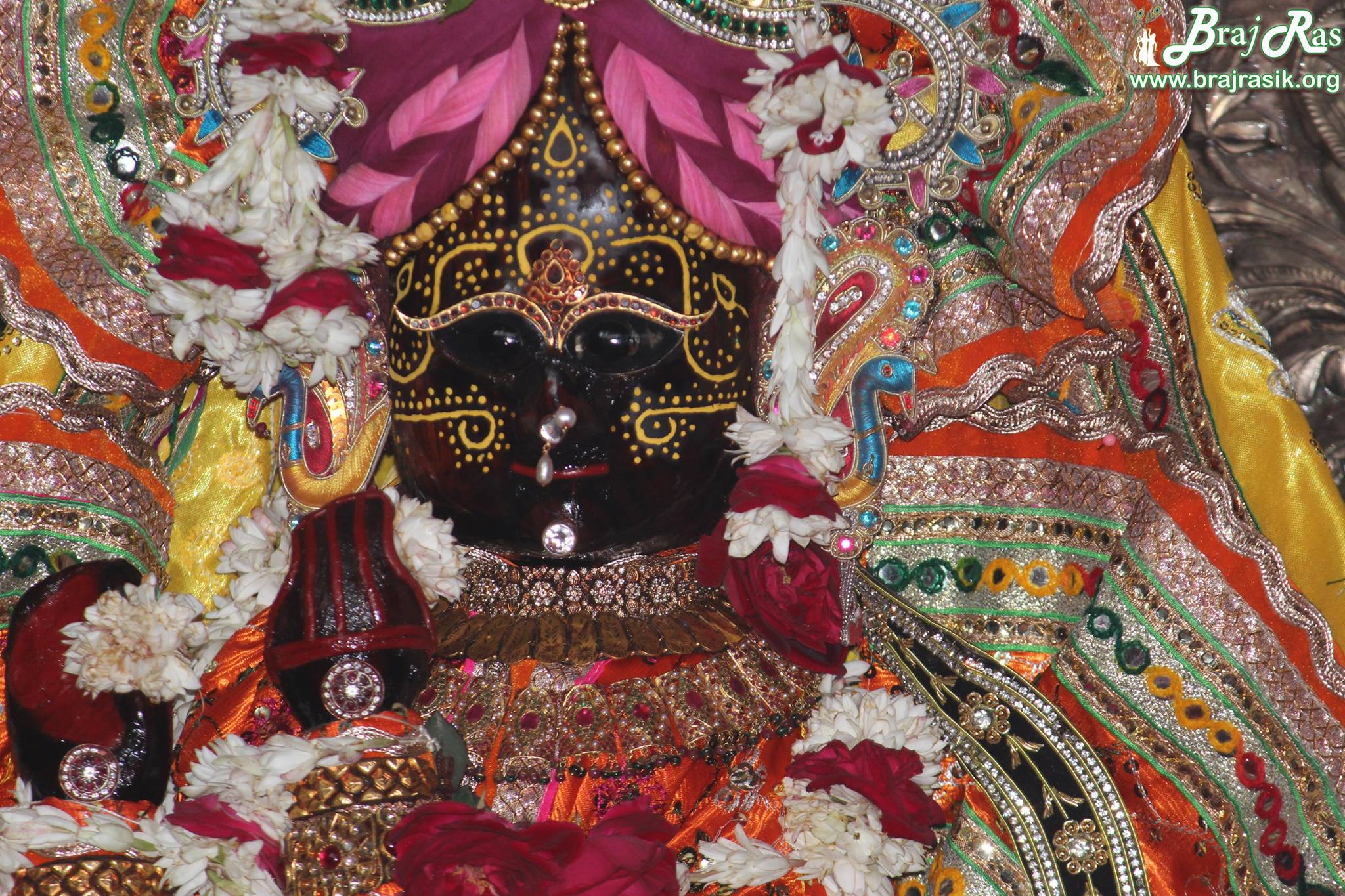2048x1365 Shri Radhavallabh close darshan