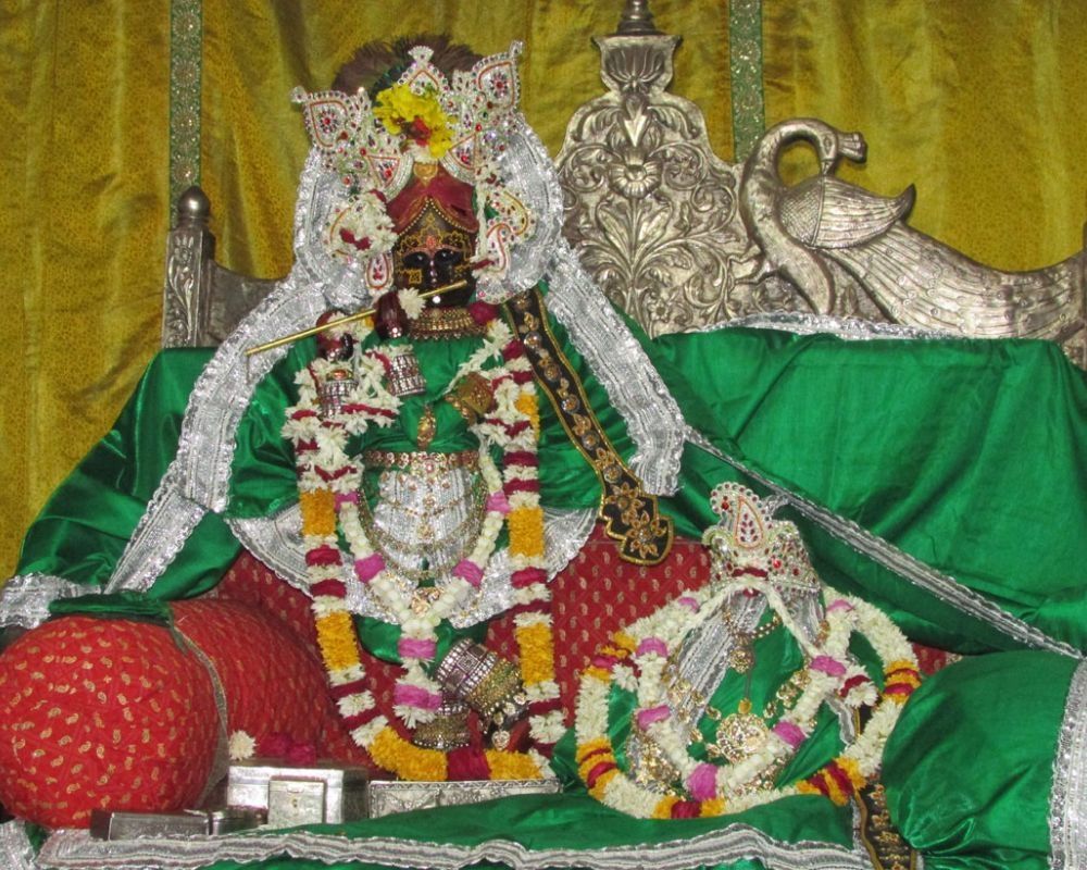1000x800 Shri Radha Vallabh Mandir