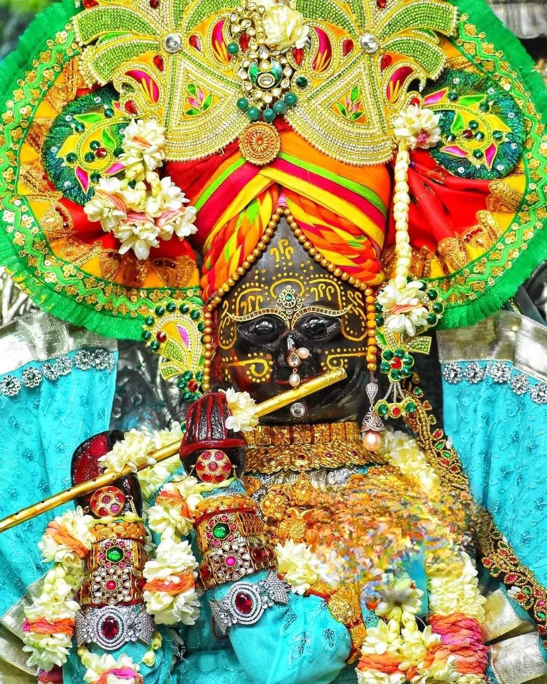 1080x1350 Radha Vallabh Mandir, Vrindavan, About, History, Photo