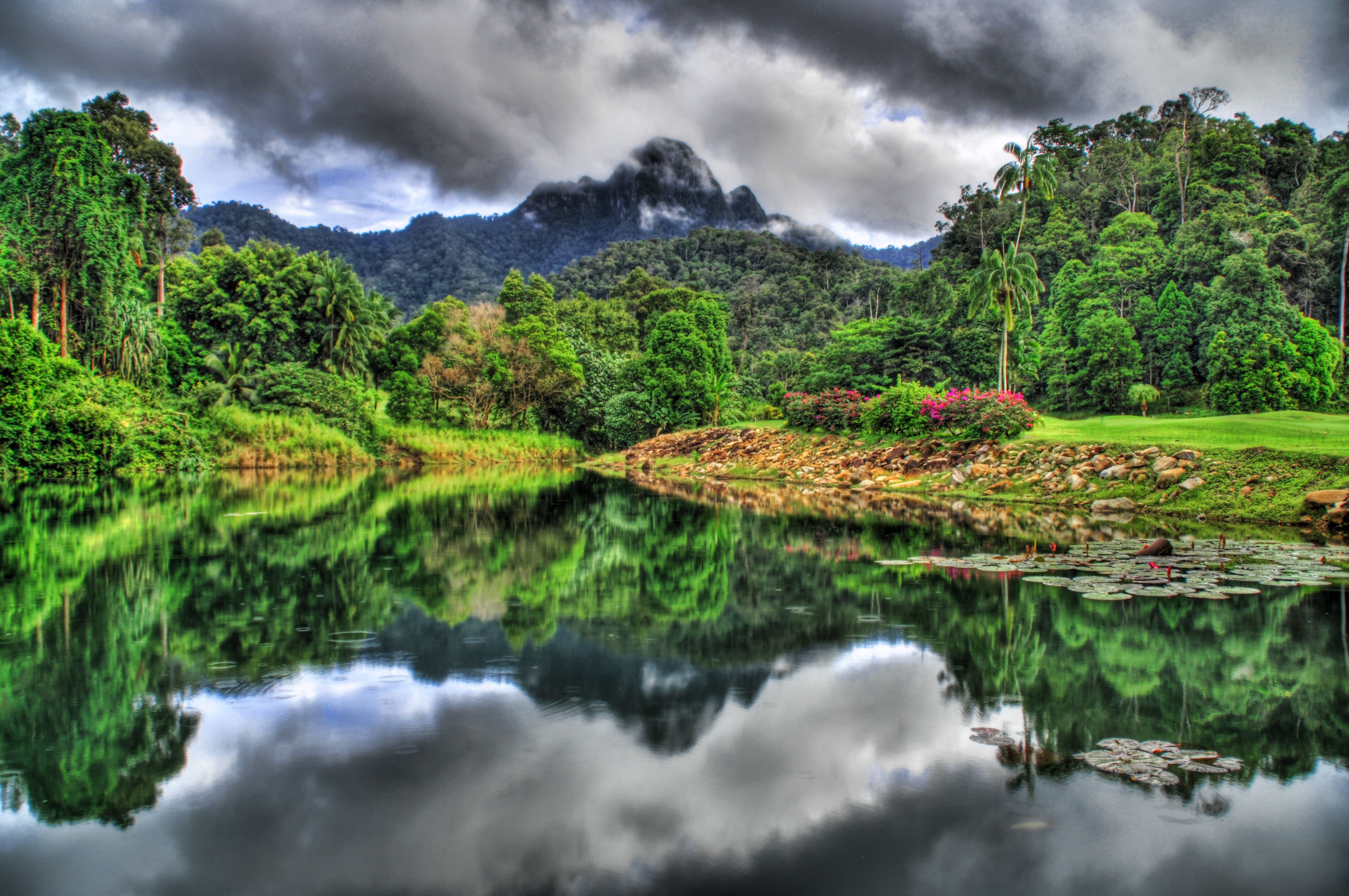 4288x2848 Foggy Reflections of Langkawi: A 4K Ultra HD Nature Escapex2848