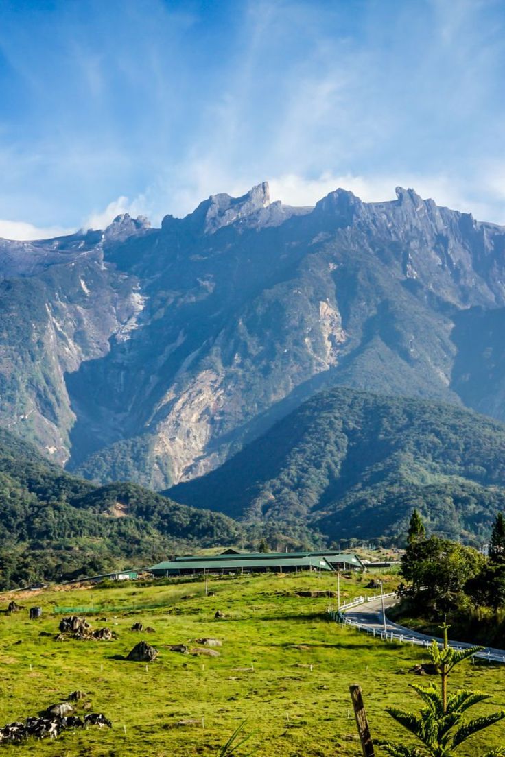 736x1104 Mount Kinabalu Climbing Spot in Malaysia