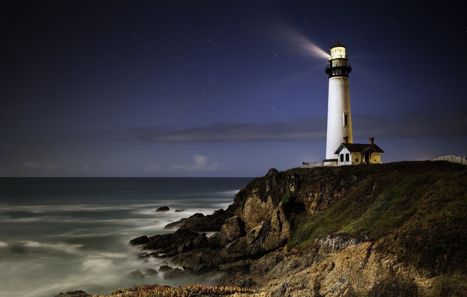 1920x1222 5K Ultra HD: Midnight Beacon on the Ocean Horizonx3391
