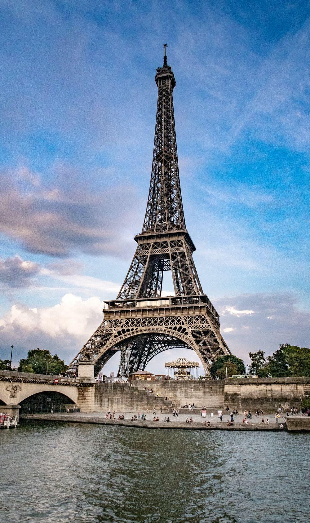 1000x1687 Eiffel Tower Image [HD]. Download Free Image