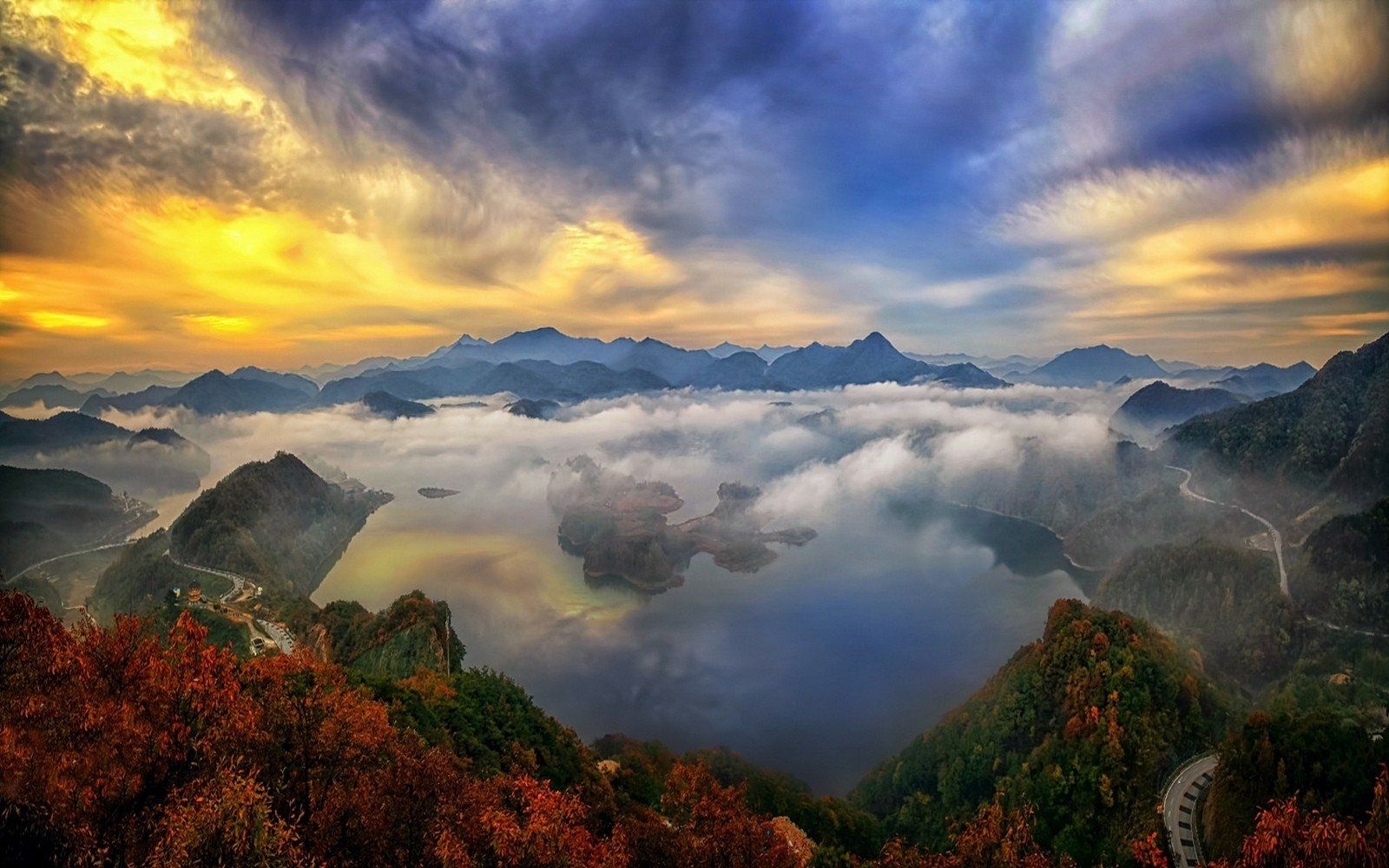 1600x1000 Download Tree Fall Landscape Fog Cloud Nature Mountain Fall Landscape Wallpaperx1000