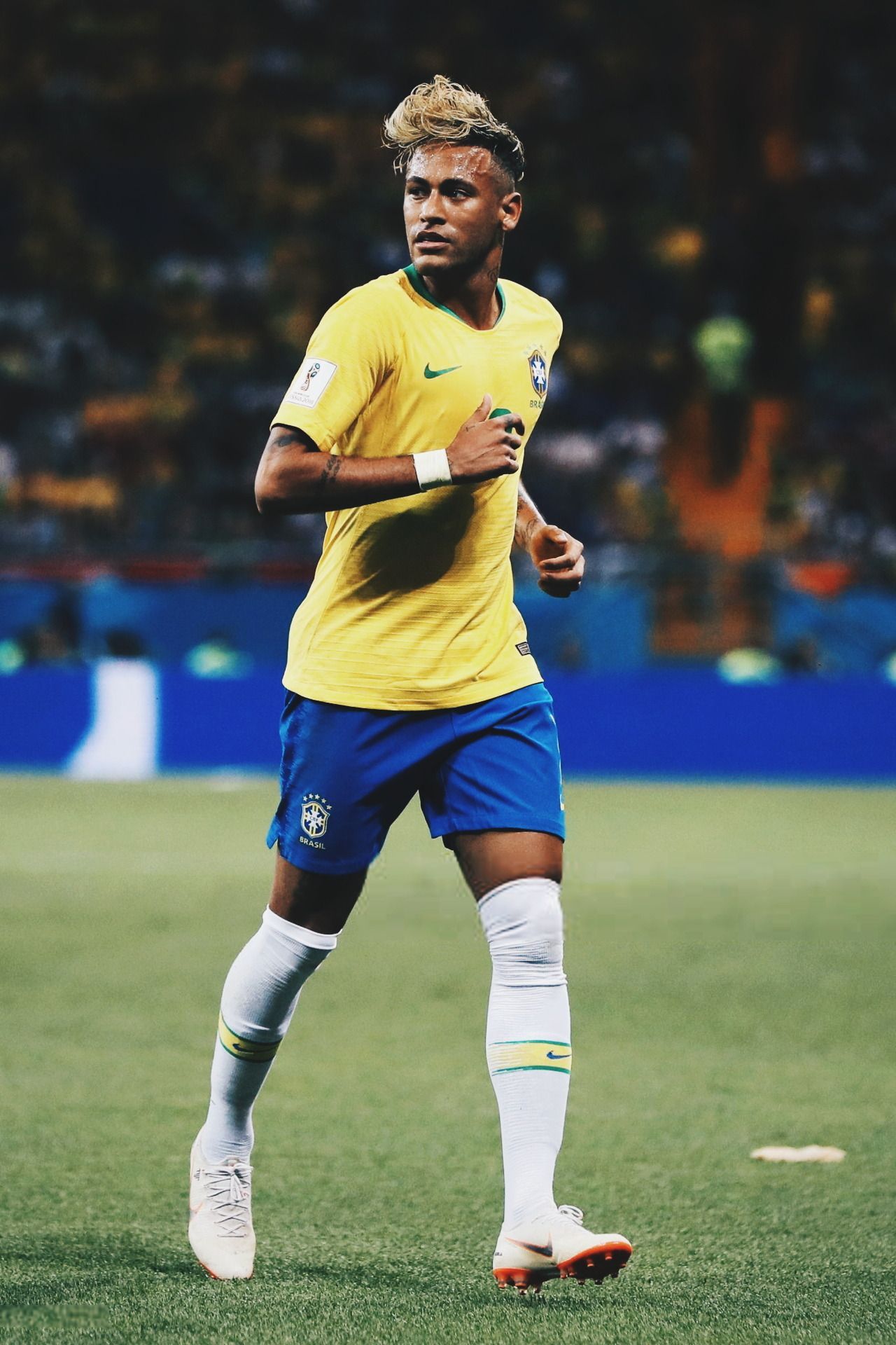 1280x1920 Neymar In Brazil Wallpaper
