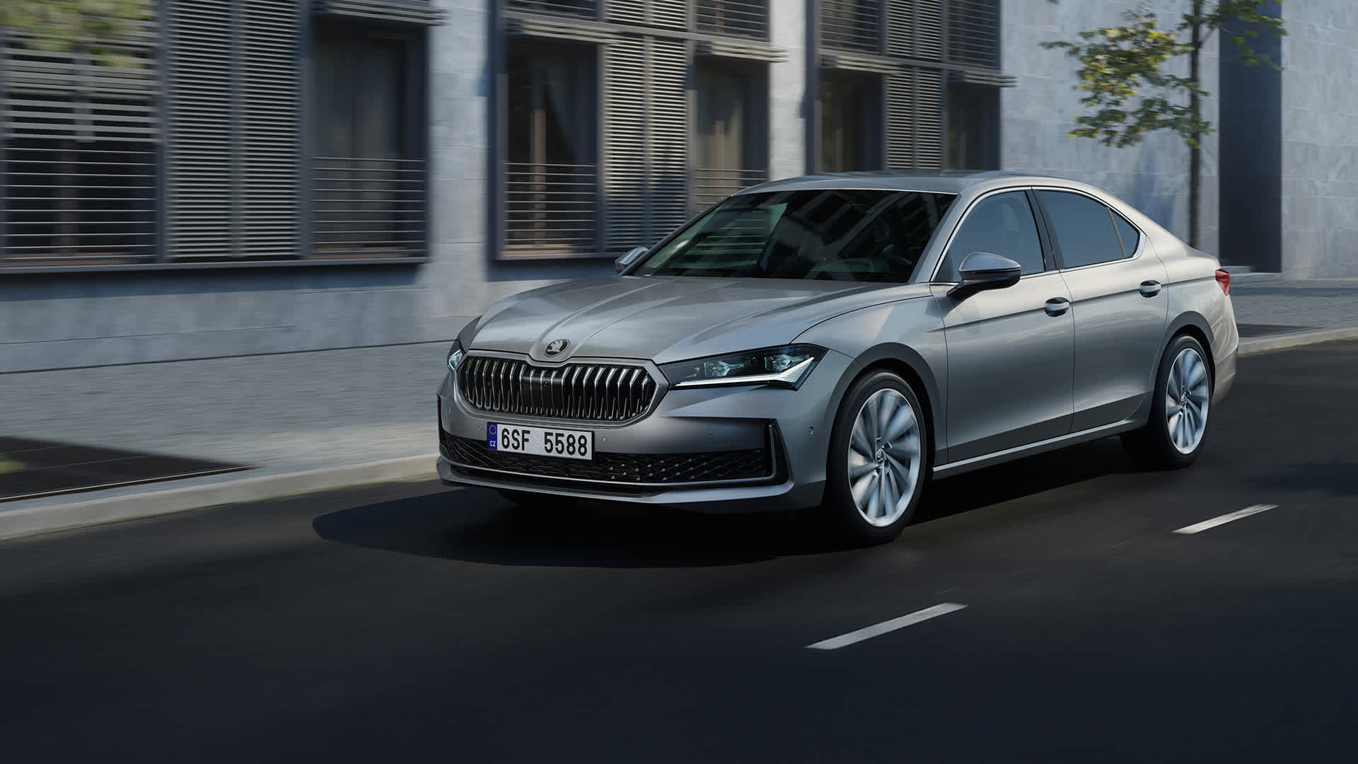 1920x1080 New Škoda Superb Hatch. Edinburgh, Dunfermline and Stirling