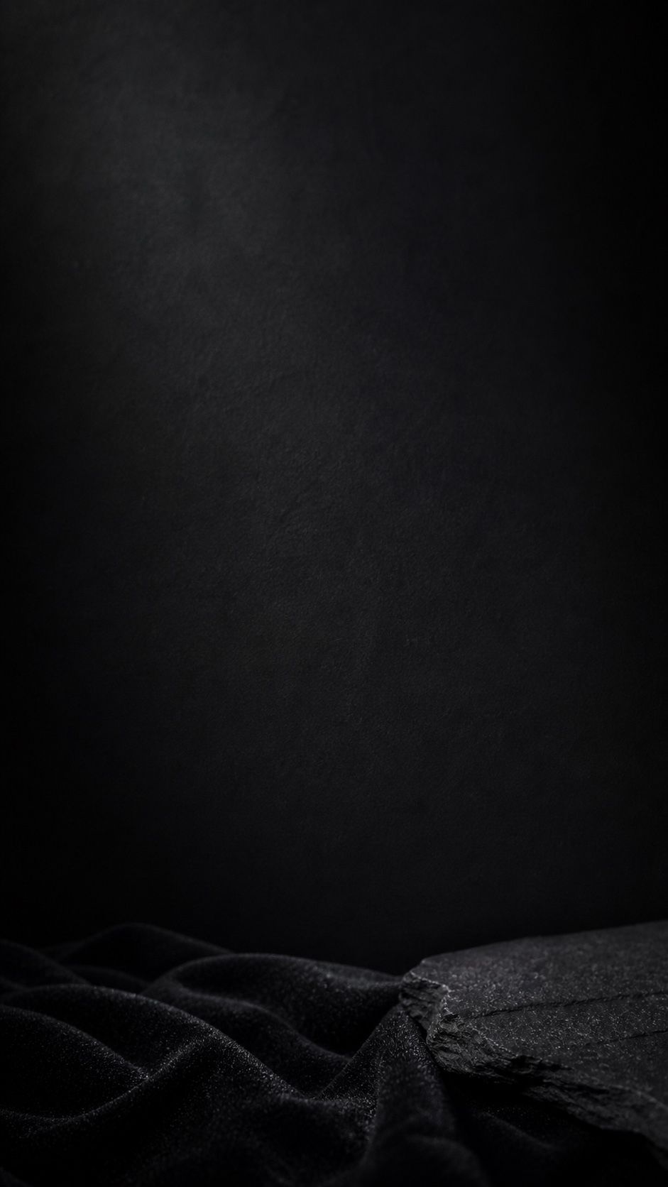941x1672 iPhone Black Wallpaper Ideas: OLED & Dark Mode Guide