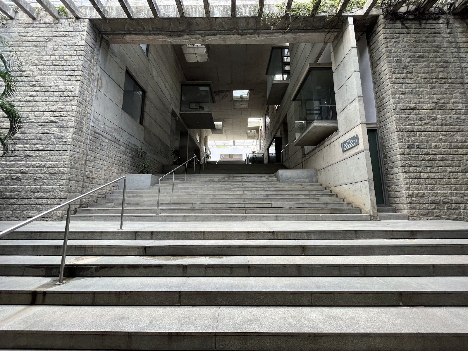 1600x1200 IIM Bangalore Gallery. Indian Institute of Management Bangalore