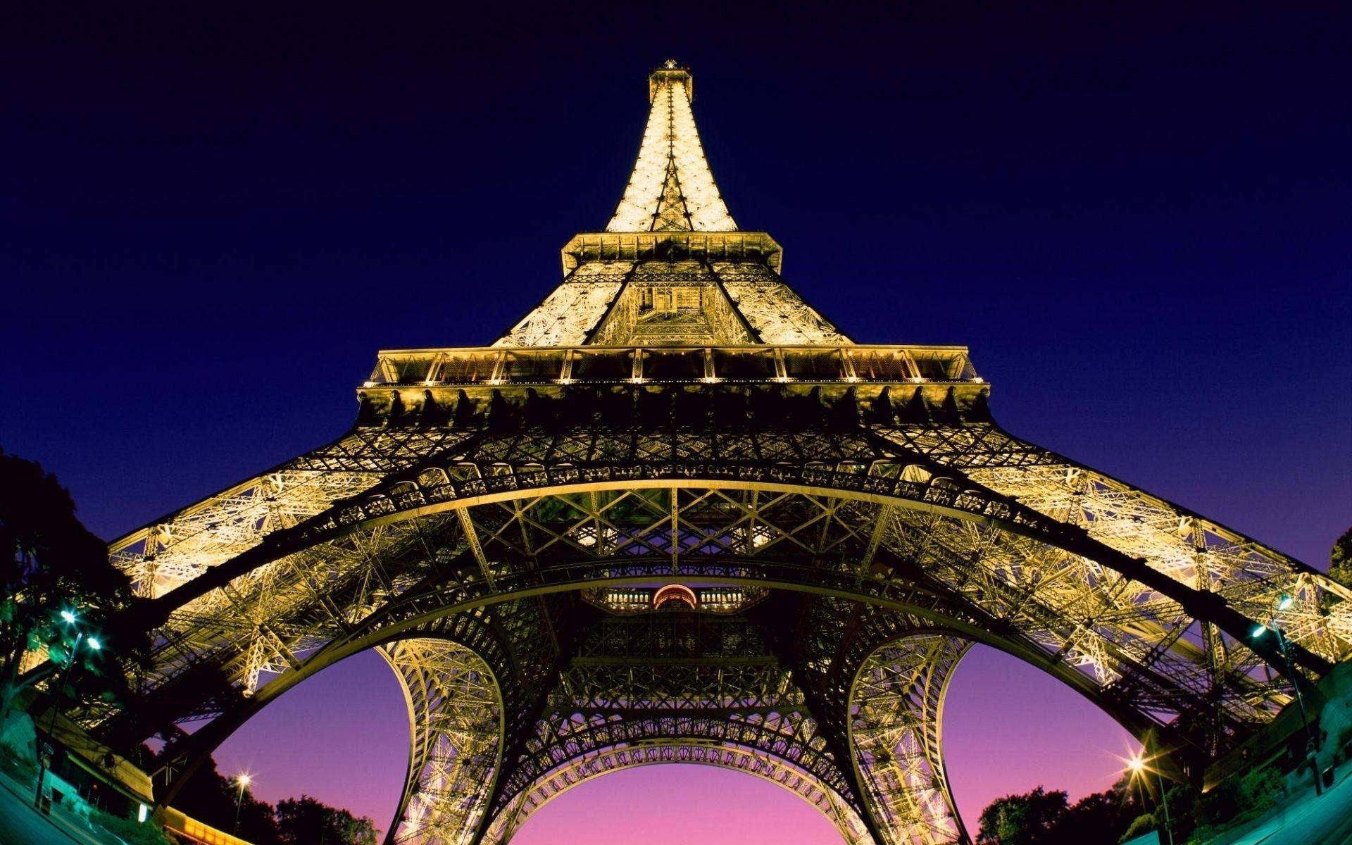 1920x1200 Beneath the Eiffel Tower HD wallpaper
