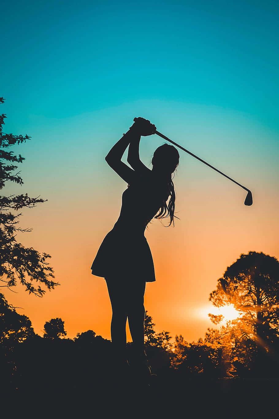 910x1365 Download Woman Golfing Silhouette Wallpaper