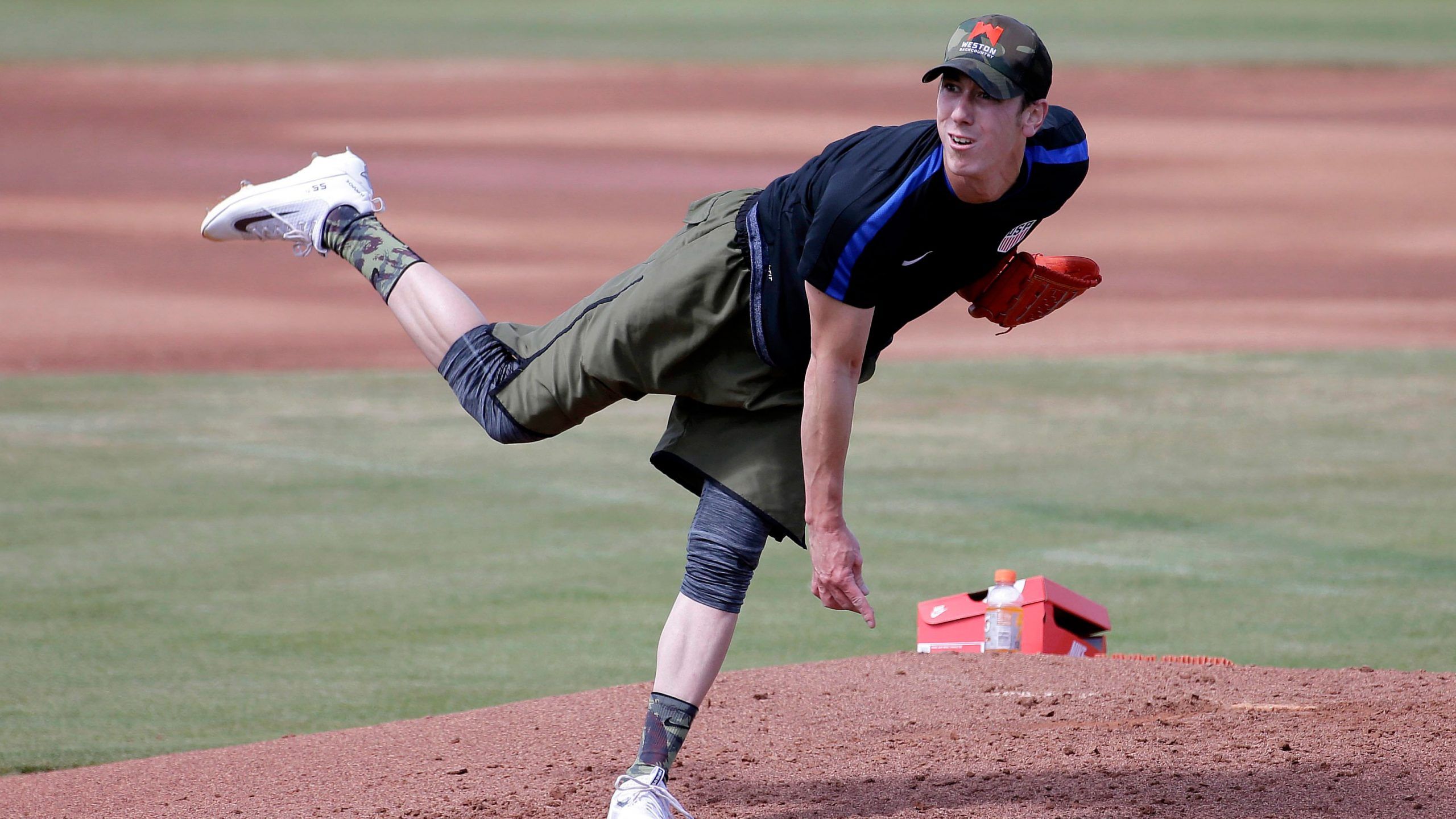 2560x1440 Tim Lincecum sharp in showcase for big league scouts