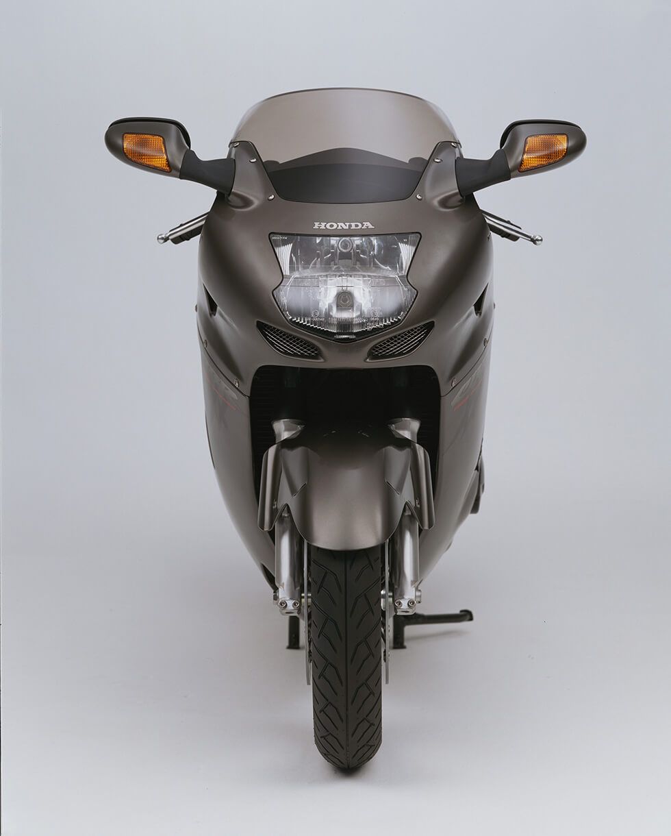 980x1220 Super Sports Model Realizing World Class Performance｜CBR Stories｜HISTORY｜CBR｜Honda Global Corporate Website