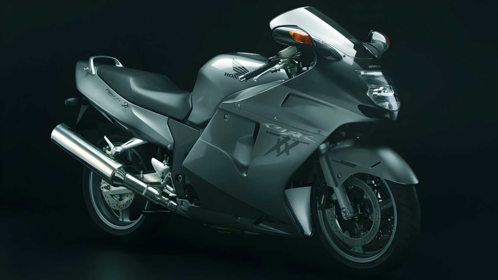 1650x928 This Old Honda CBR Still Slaps Harder Than Most New Bikes