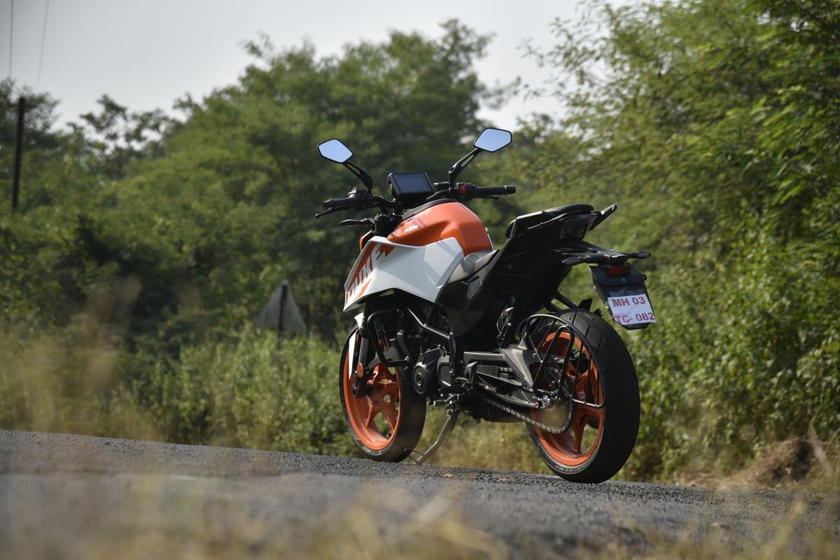 1200x800 KTM 250 Duke Variants (2026) & Features