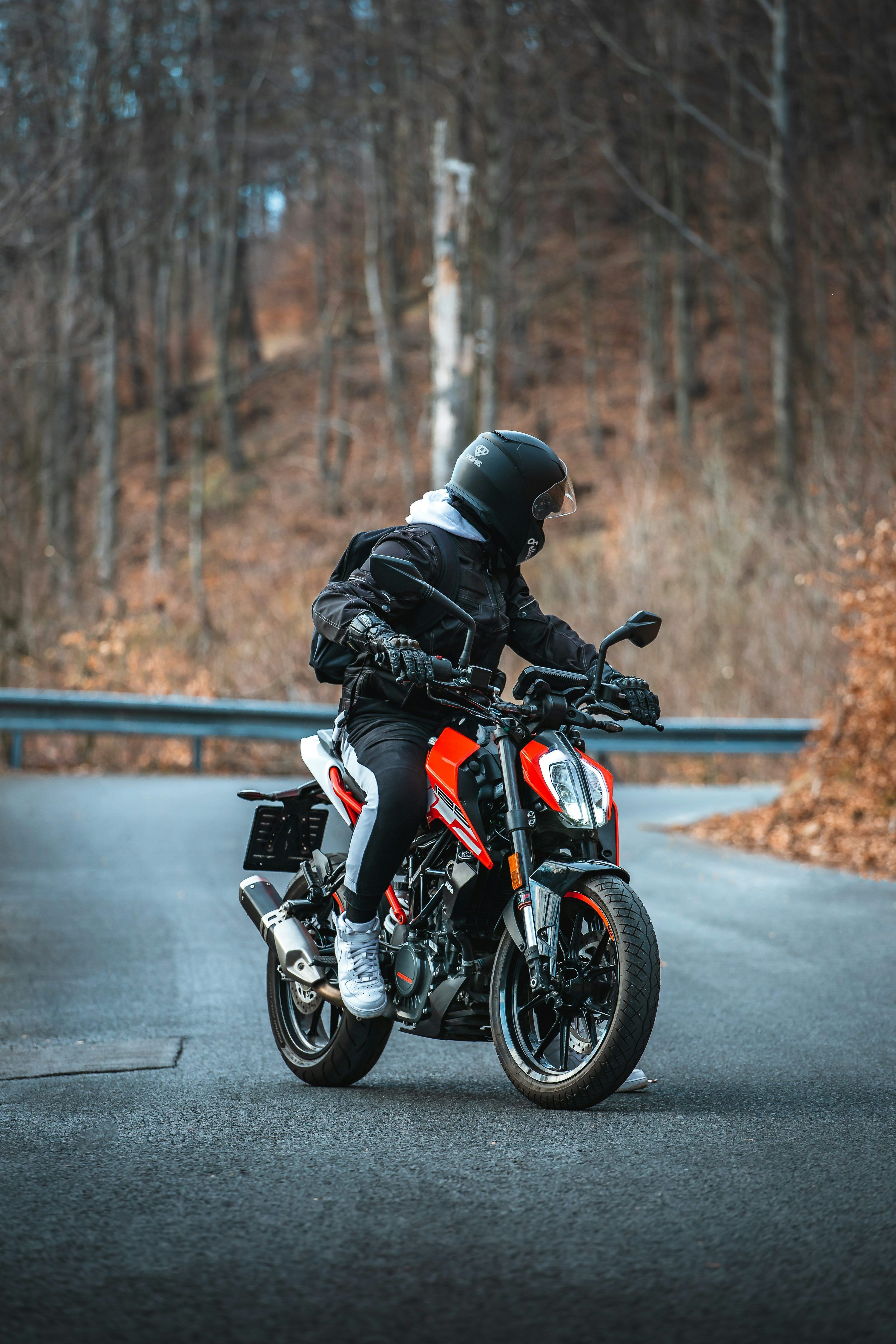 3000x4500 Ktm Duke 250 Picture. Download Free Image