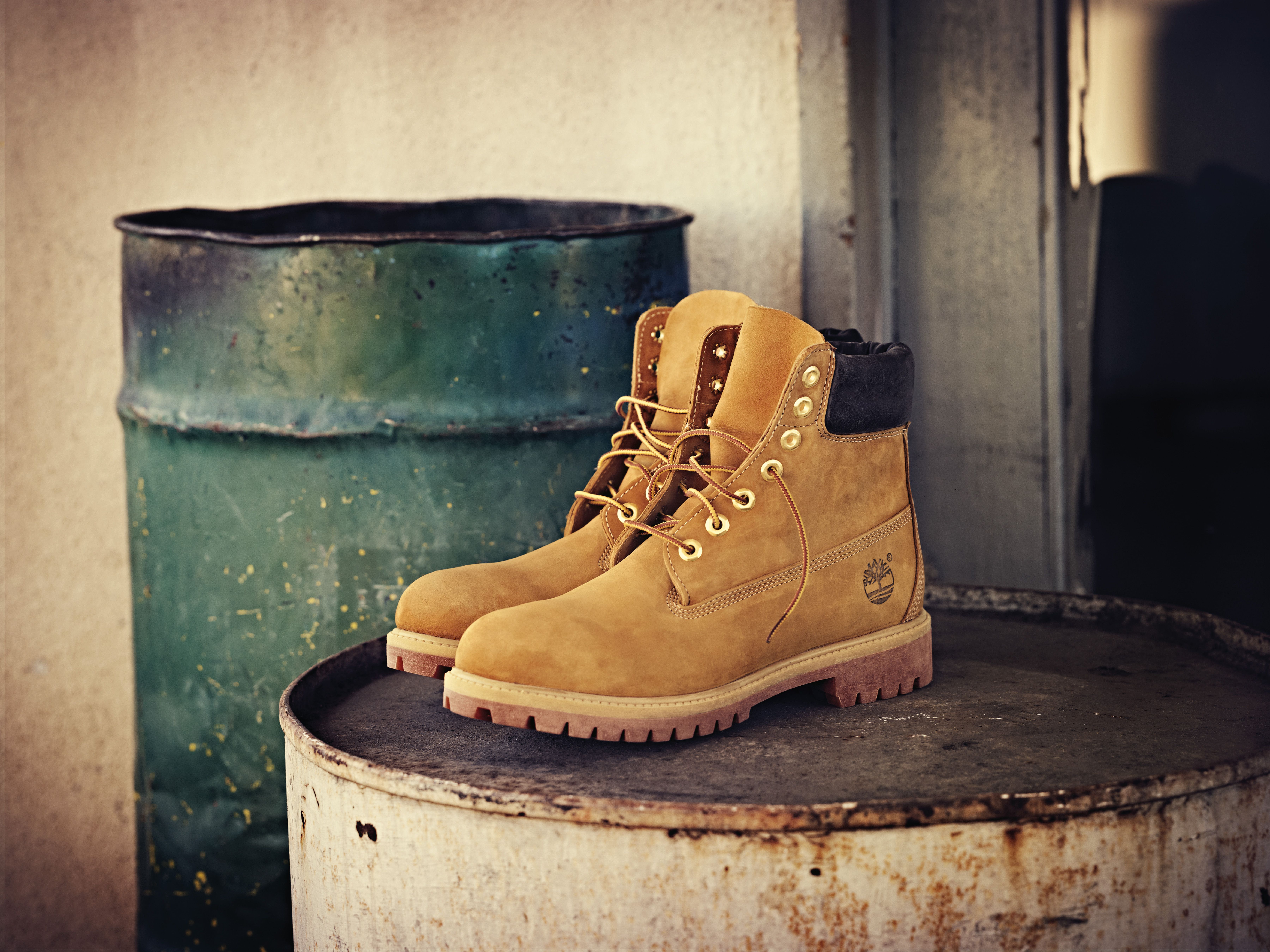 7200x5399 Timberland Boots Wallpaper