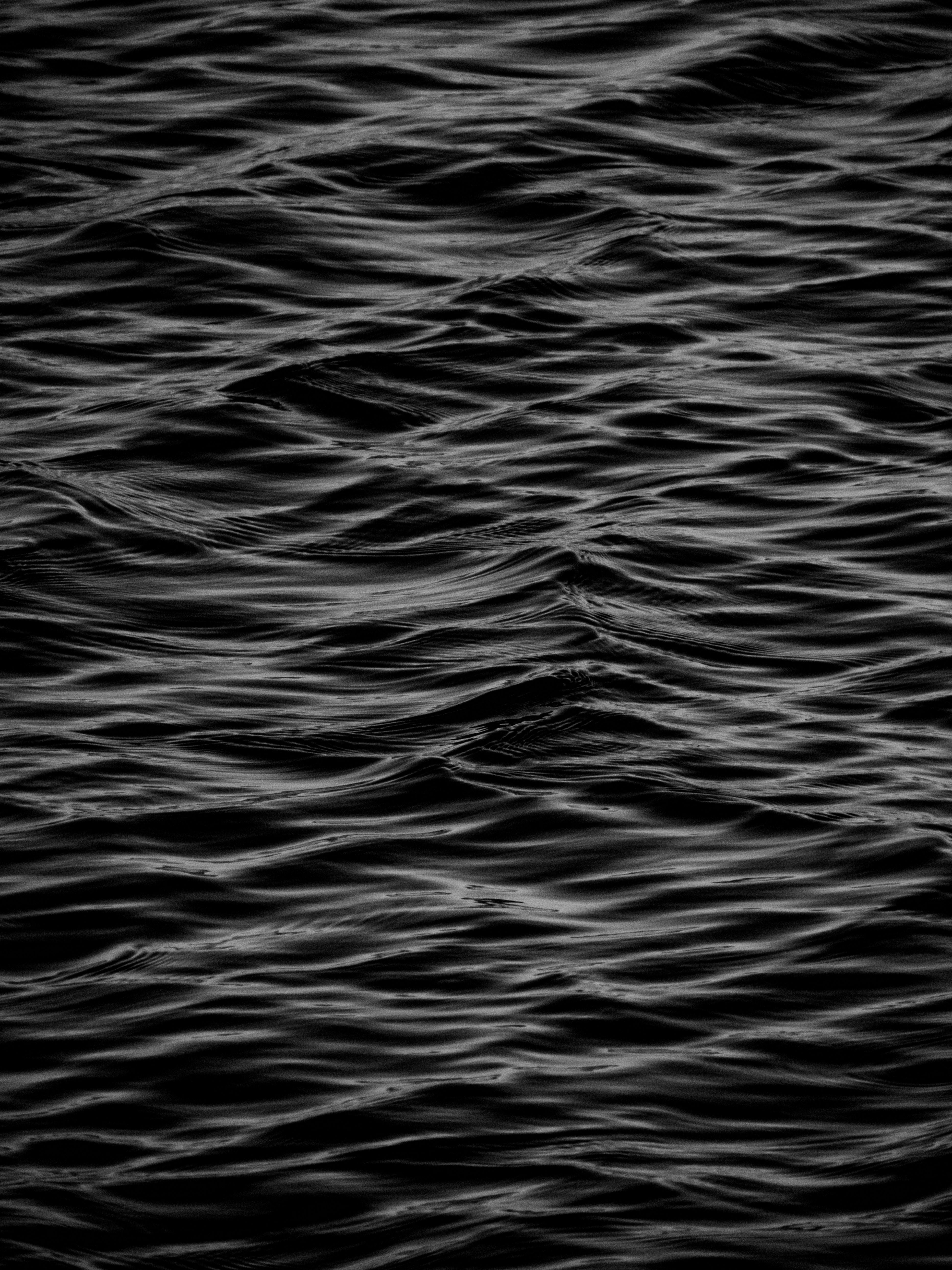 3888x5184 Black and White Abstract Waves Texture · Free