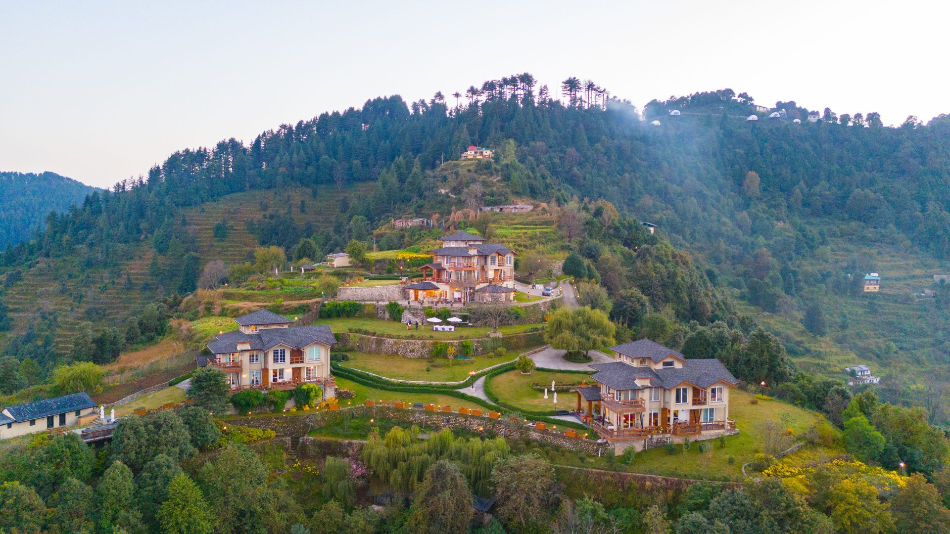 1920x1080 Luxury Villas & Hotels in Kanatal. kaudia Estate Resort
