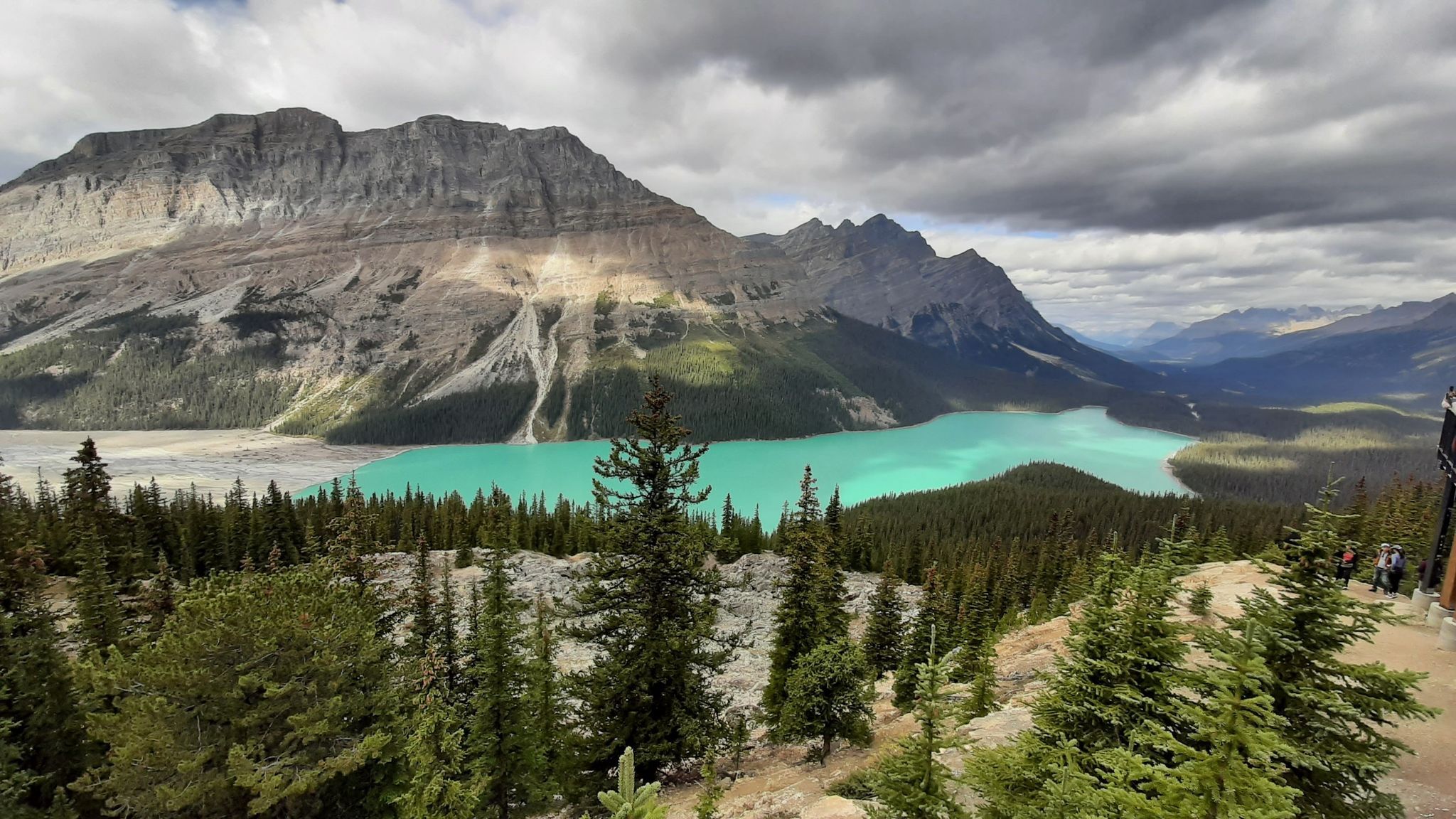 2048x1152 Peyto Lake