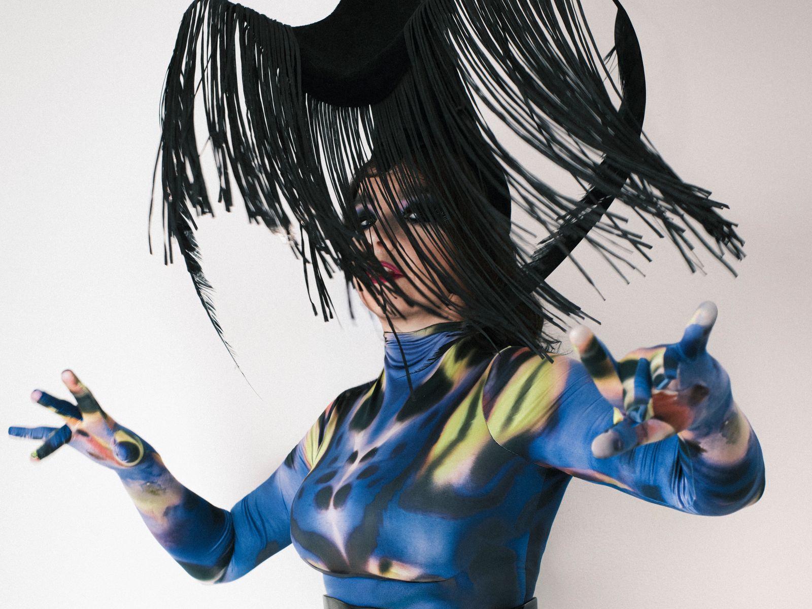 1600x1200 Mugler News, Collections, Fashion Shows, Fashion Week Reviews, and More
